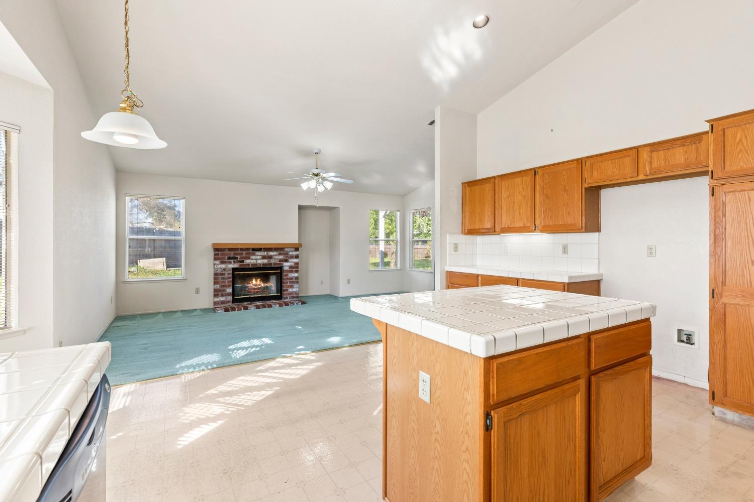 Detail Gallery Image 10 of 46 For 9701 Ranchwood Ct, Oakdale,  CA 95361 - 4 Beds | 2 Baths