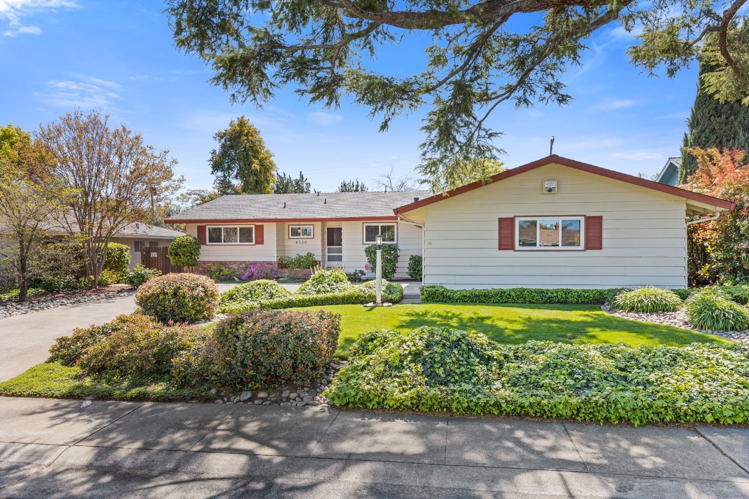 Detail Gallery Image 1 of 1 For 4520 Woodson Ave, Sacramento,  CA 95821 - 3 Beds | 2 Baths
