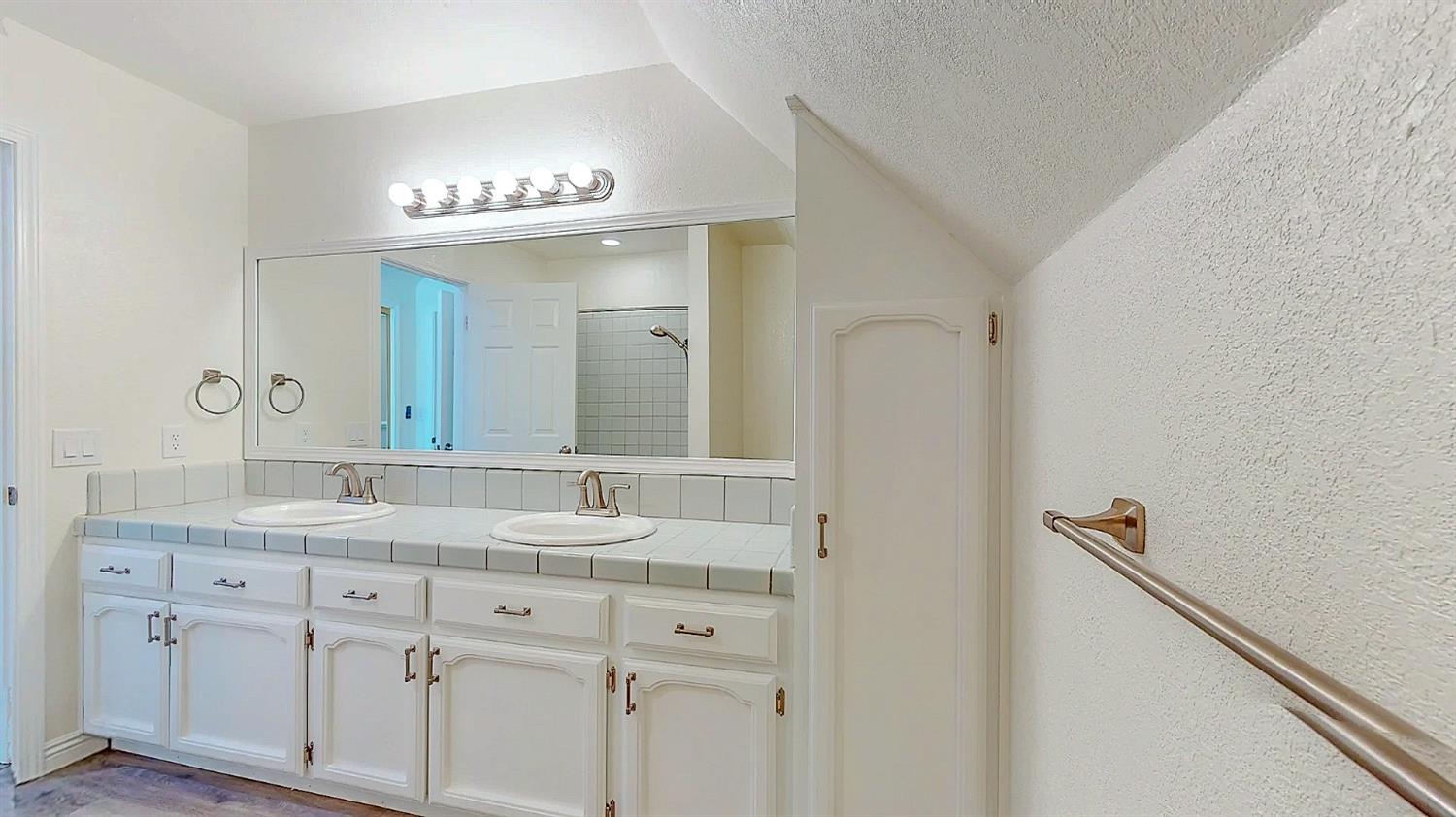 Detail Gallery Image 37 of 50 For 1324 Moffett Rd, Modesto,  CA 95351 - 5 Beds | 3 Baths