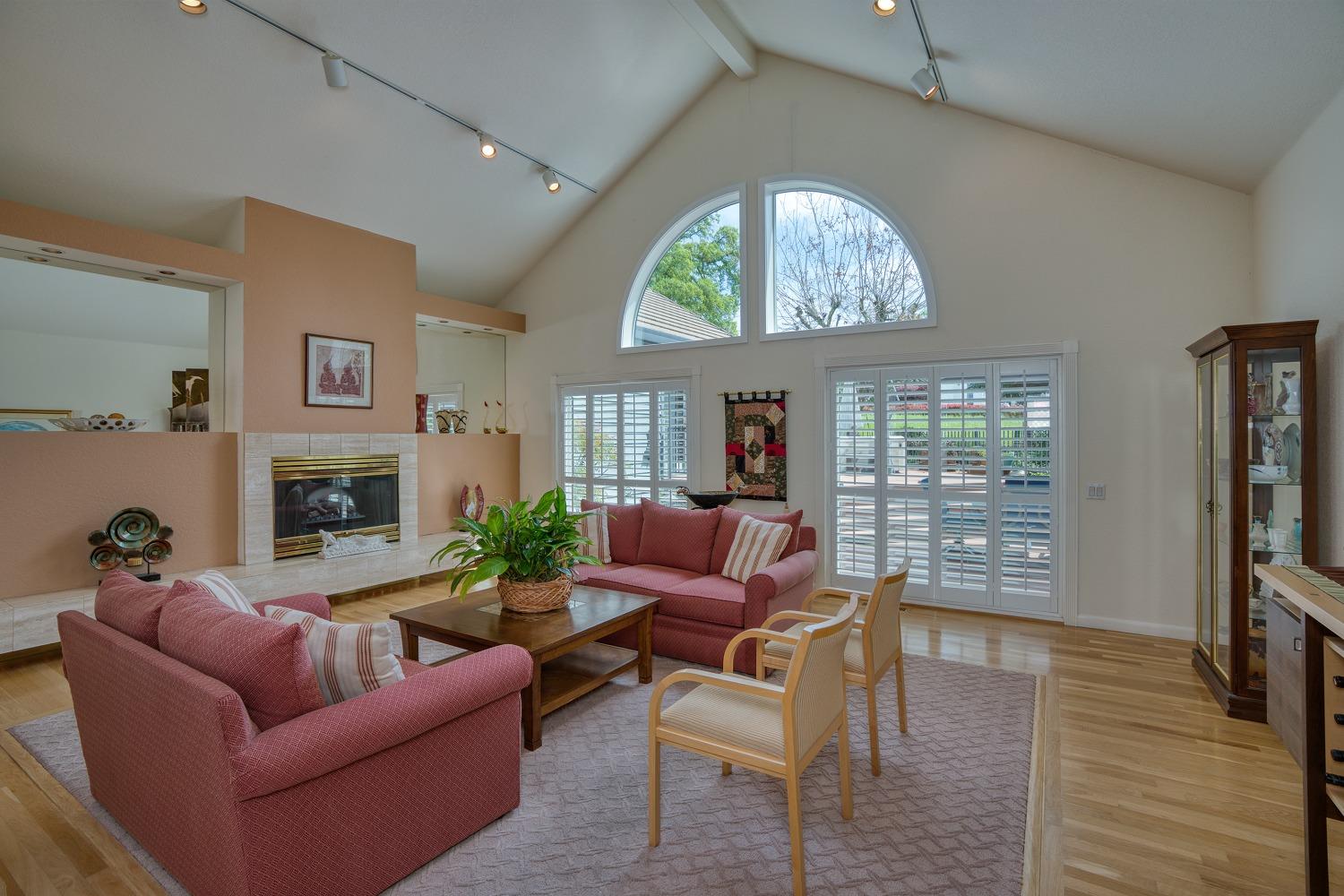 Detail Gallery Image 5 of 42 For 6156 Puerto Dr, Rancho Murieta,  CA 95683 - 3 Beds | 2 Baths