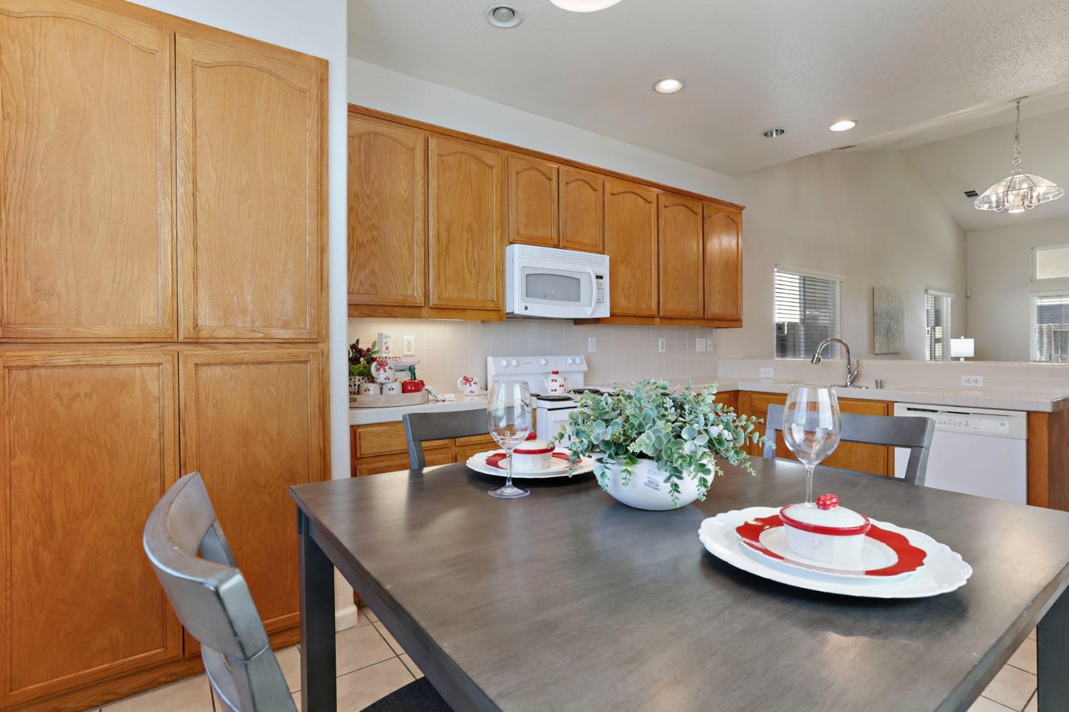 Detail Gallery Image 14 of 34 For 3752 Mountain View Rd, Turlock,  CA 95382 - 4 Beds | 2 Baths