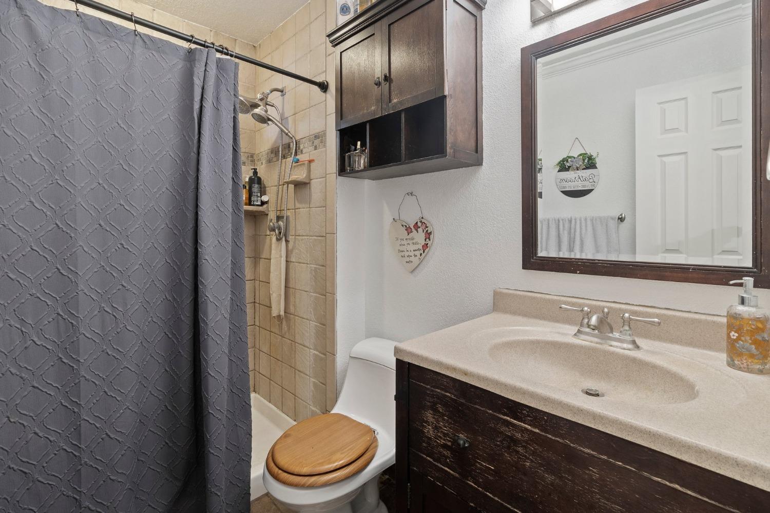 Detail Gallery Image 19 of 27 For 428 N Santa Monica St, Los Banos,  CA 93635 - 3 Beds | 2 Baths