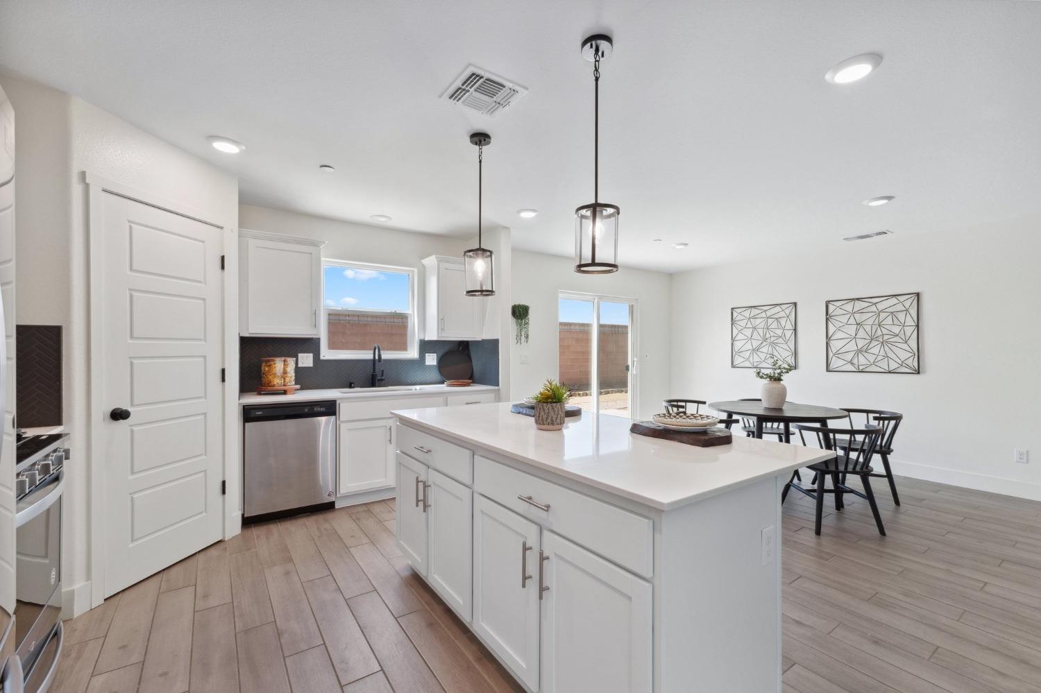 Detail Gallery Image 16 of 45 For 1953 Shasta Dr, Atwater,  CA 95301 - 4 Beds | 3 Baths