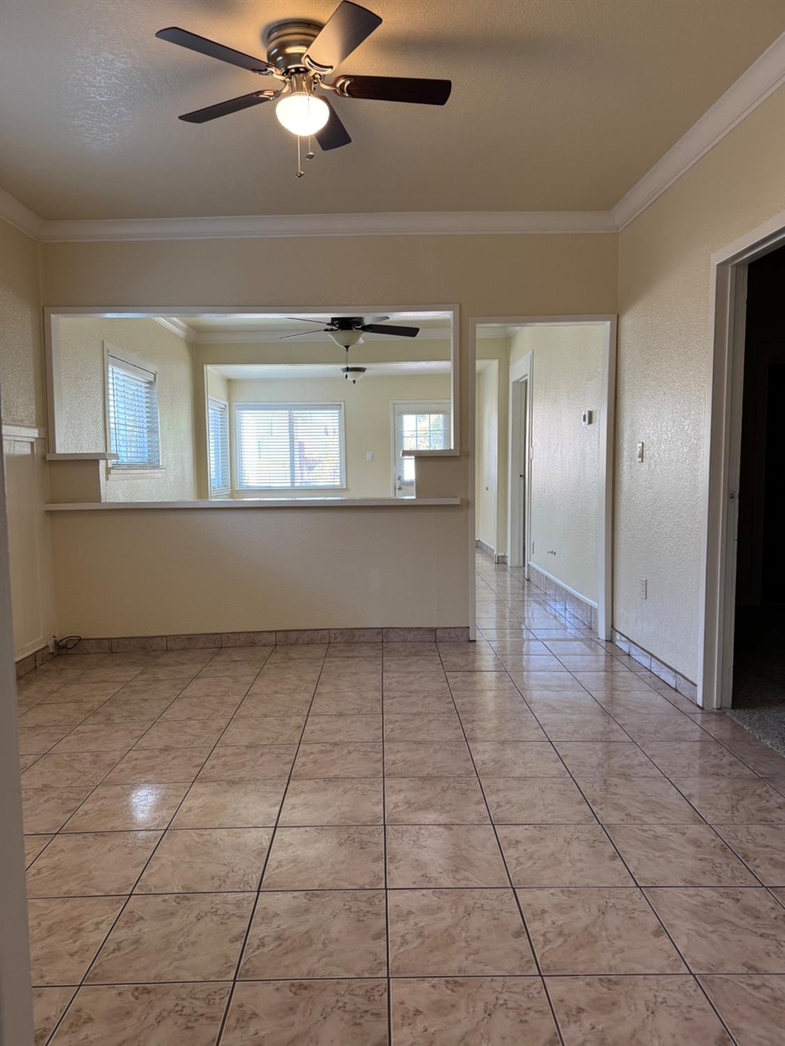 Detail Gallery Image 7 of 35 For 240 E 9th St #9TH,  Tracy,  CA 95376 - 3 Beds | 1 Baths