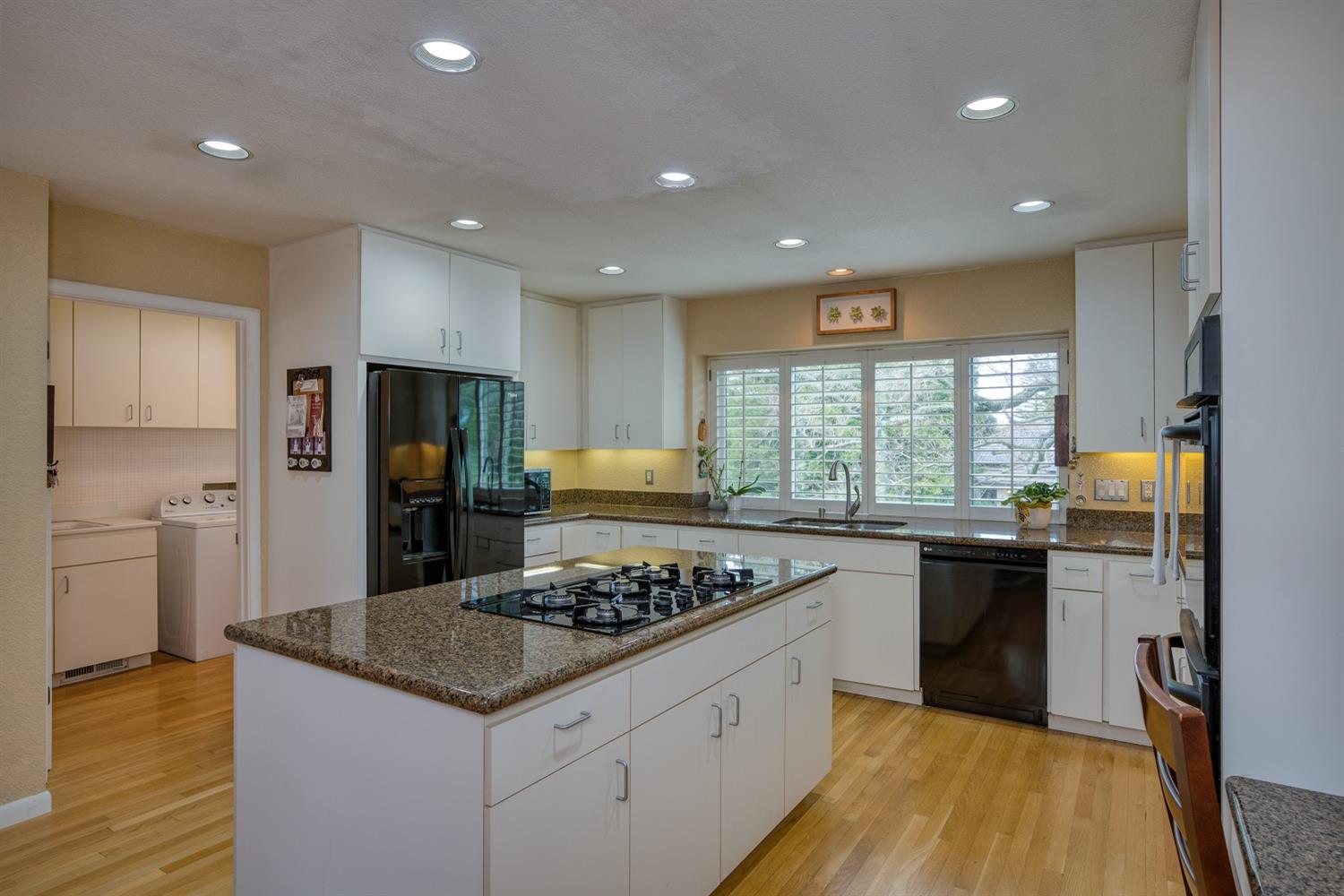 Detail Gallery Image 10 of 42 For 6156 Puerto Dr, Rancho Murieta,  CA 95683 - 3 Beds | 2 Baths