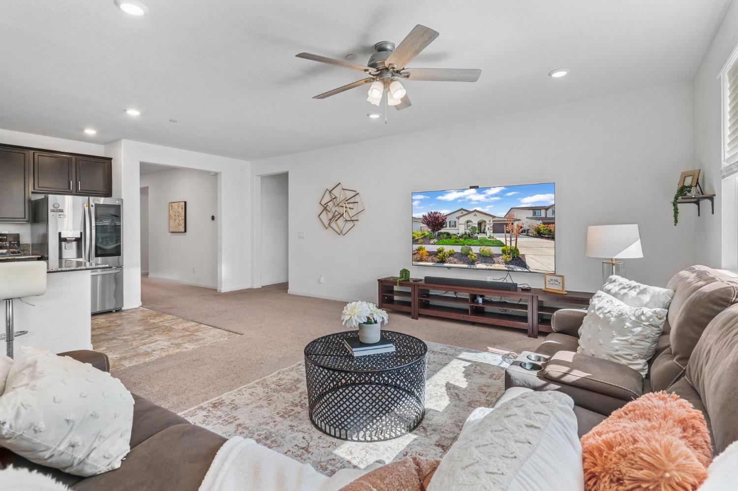 Detail Gallery Image 7 of 38 For 15316 Barbara Terry Blvd, Lathrop,  CA 95330 - 4 Beds | 2 Baths