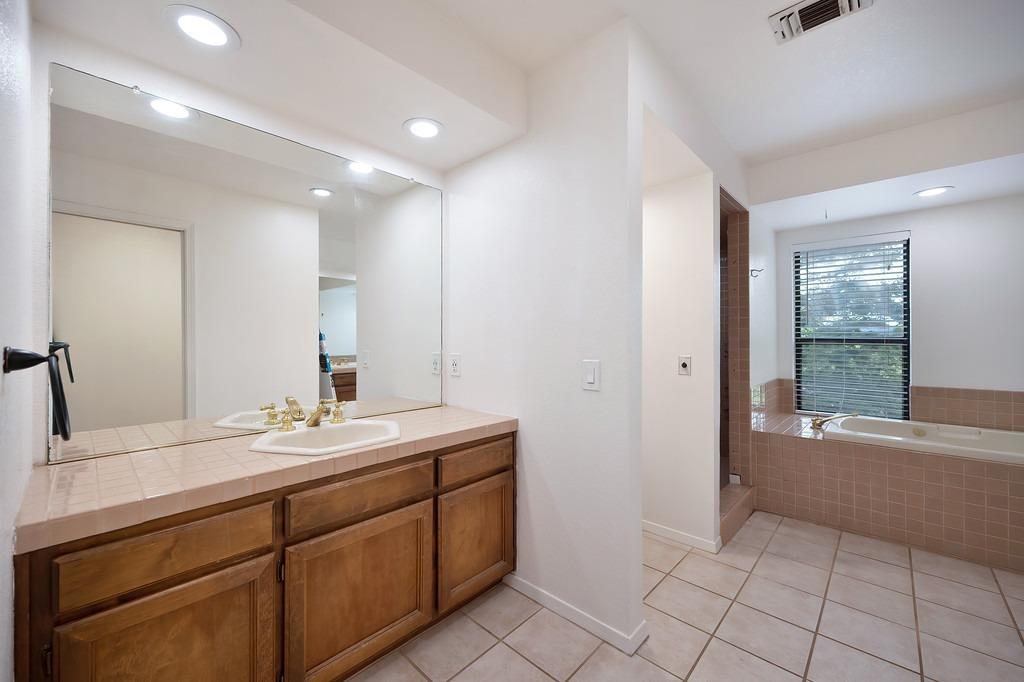 Detail Gallery Image 14 of 57 For 6804 Domingo Dr, Rancho Murieta,  CA 95683 - 2 Beds | 2 Baths
