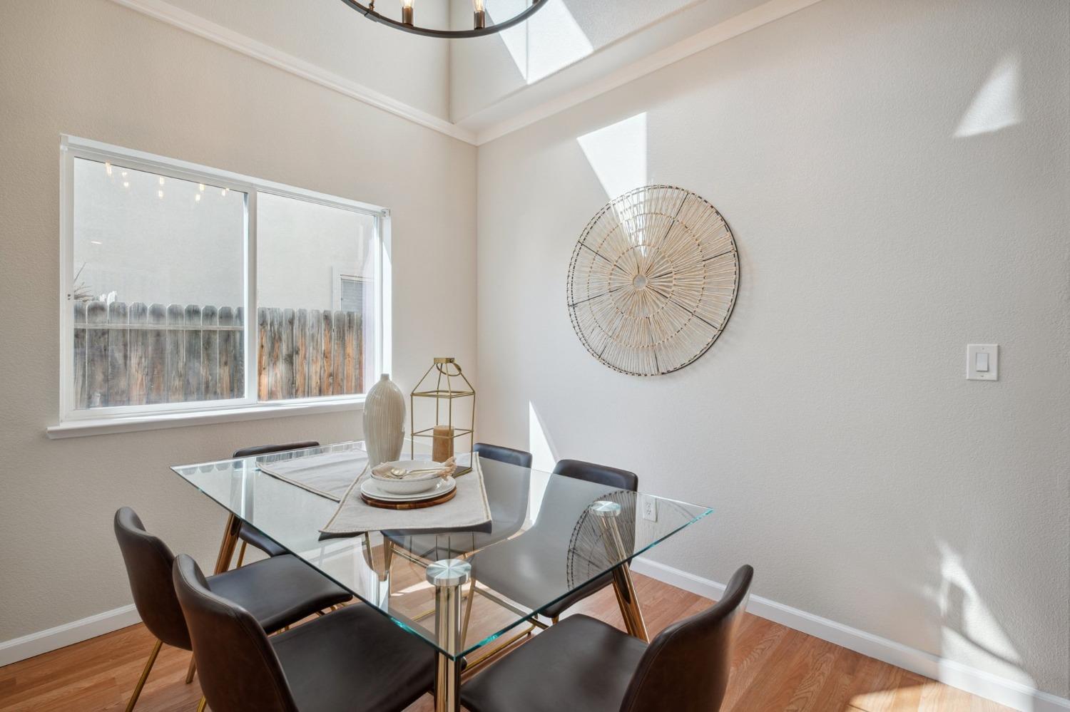 Detail Gallery Image 7 of 43 For 4321 Burr Ct, Tracy,  CA 95377 - 4 Beds | 2/1 Baths