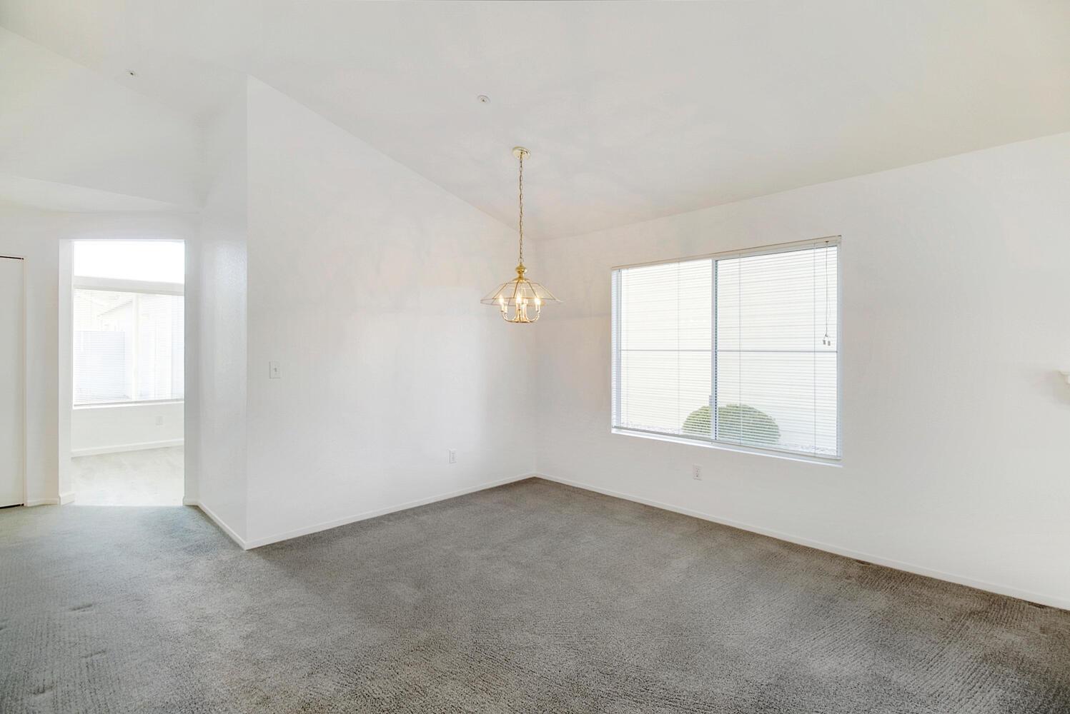 Detail Gallery Image 10 of 40 For 980 Huston Cir, Woodland,  CA 95776 - 3 Beds | 2 Baths