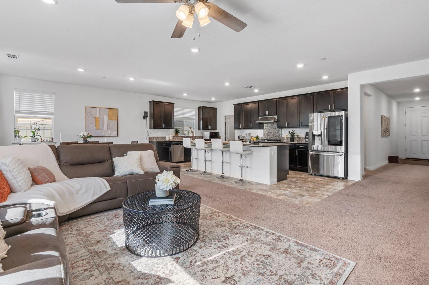 Detail Gallery Image 9 of 38 For 15316 Barbara Terry Blvd, Lathrop,  CA 95330 - 4 Beds | 2 Baths