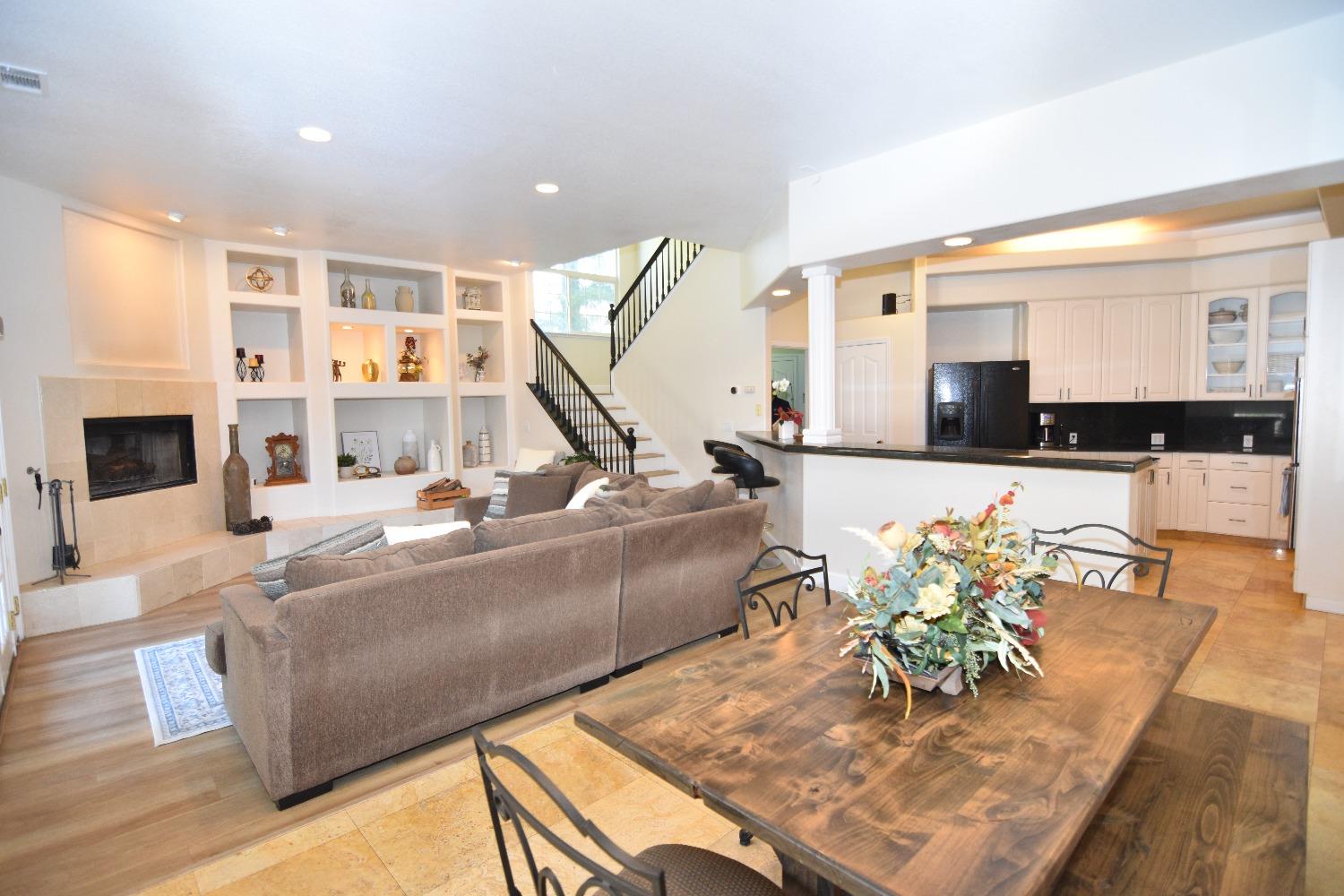 Detail Gallery Image 21 of 62 For 1945 Foxtail Ct, Turlock,  CA 95382 - 4 Beds | 3/1 Baths