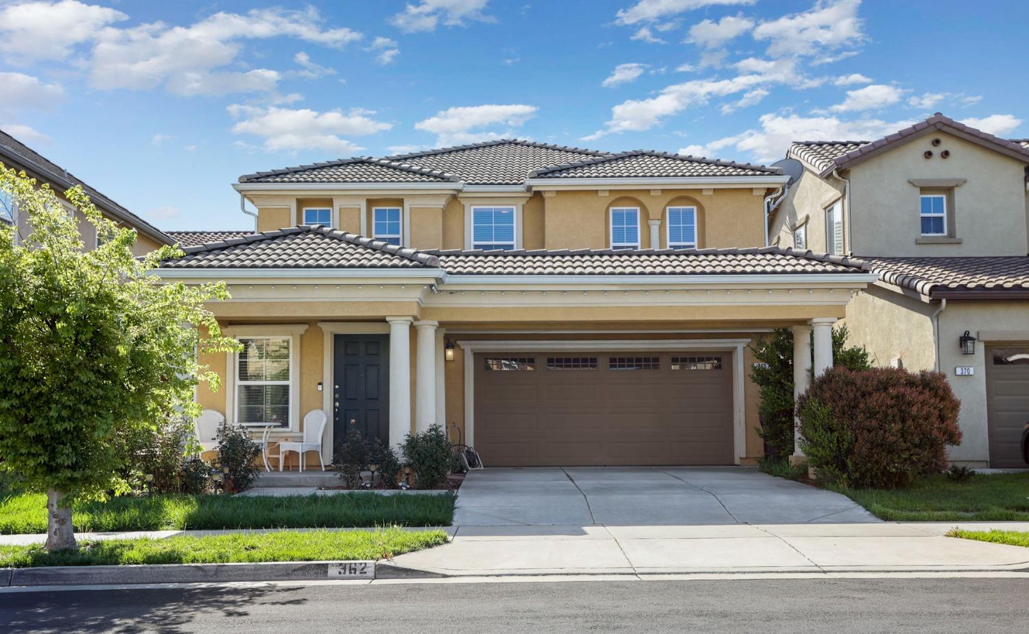 Detail Gallery Image 4 of 42 For 362 Craftsman Dr, Lathrop,  CA 95330 - 4 Beds | 2/1 Baths
