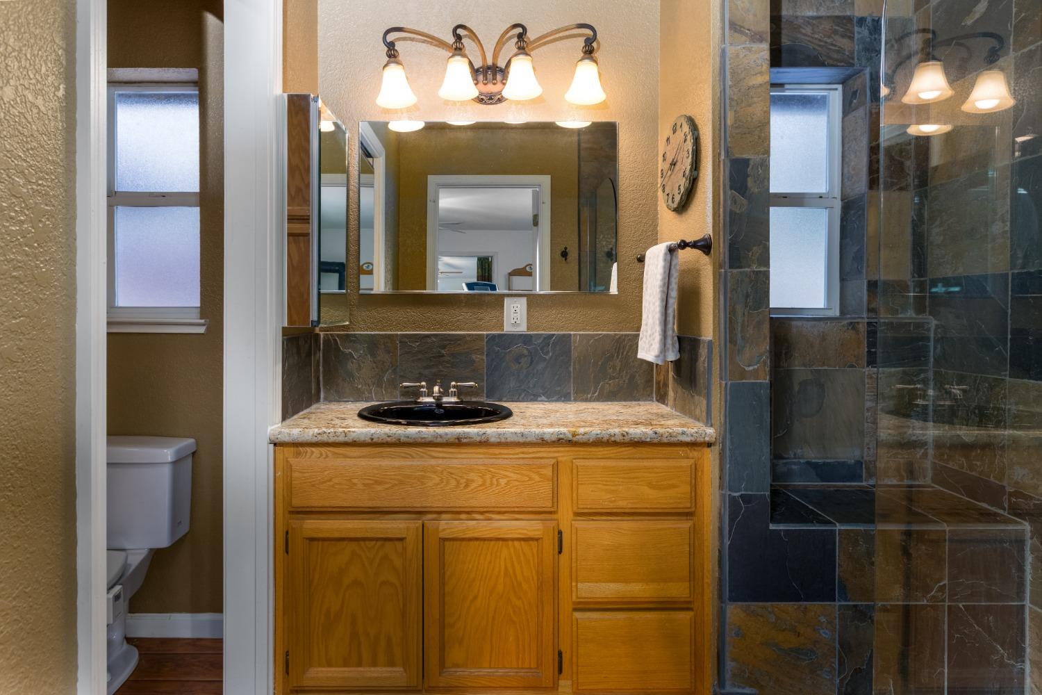 Stephanie Court, Somerset, California image 9