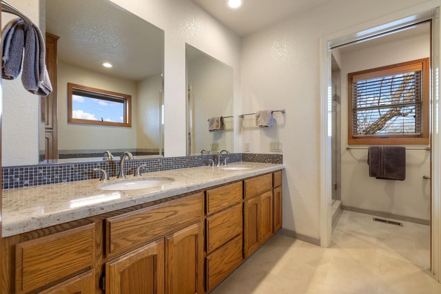 Detail Gallery Image 35 of 61 For 19909 E Comstock Road, Linden,  CA 95236 - 3 Beds | 3 Baths