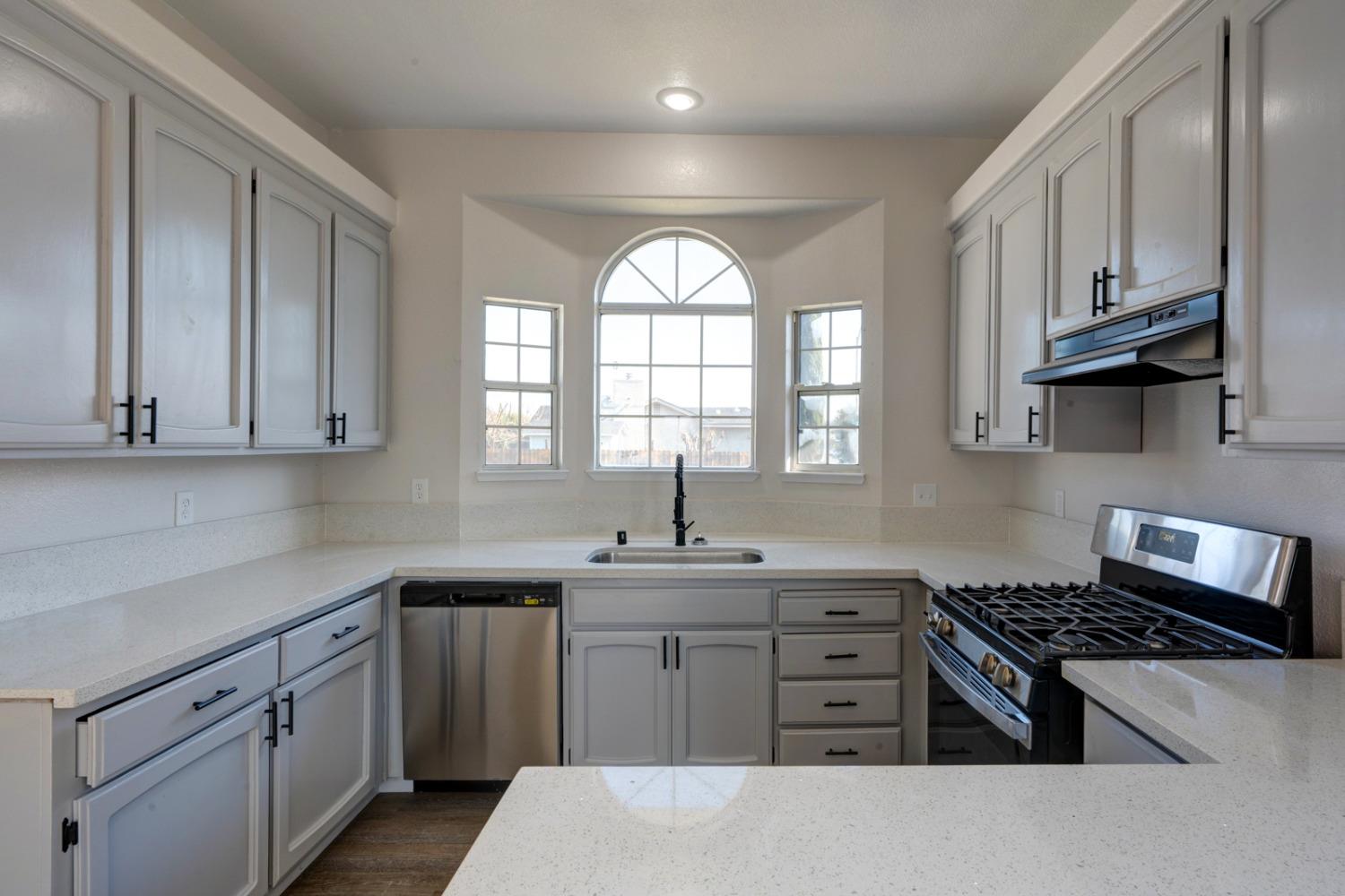 Detail Gallery Image 11 of 40 For 2717 Cowden Ave, Merced,  CA 95348 - 3 Beds | 2 Baths