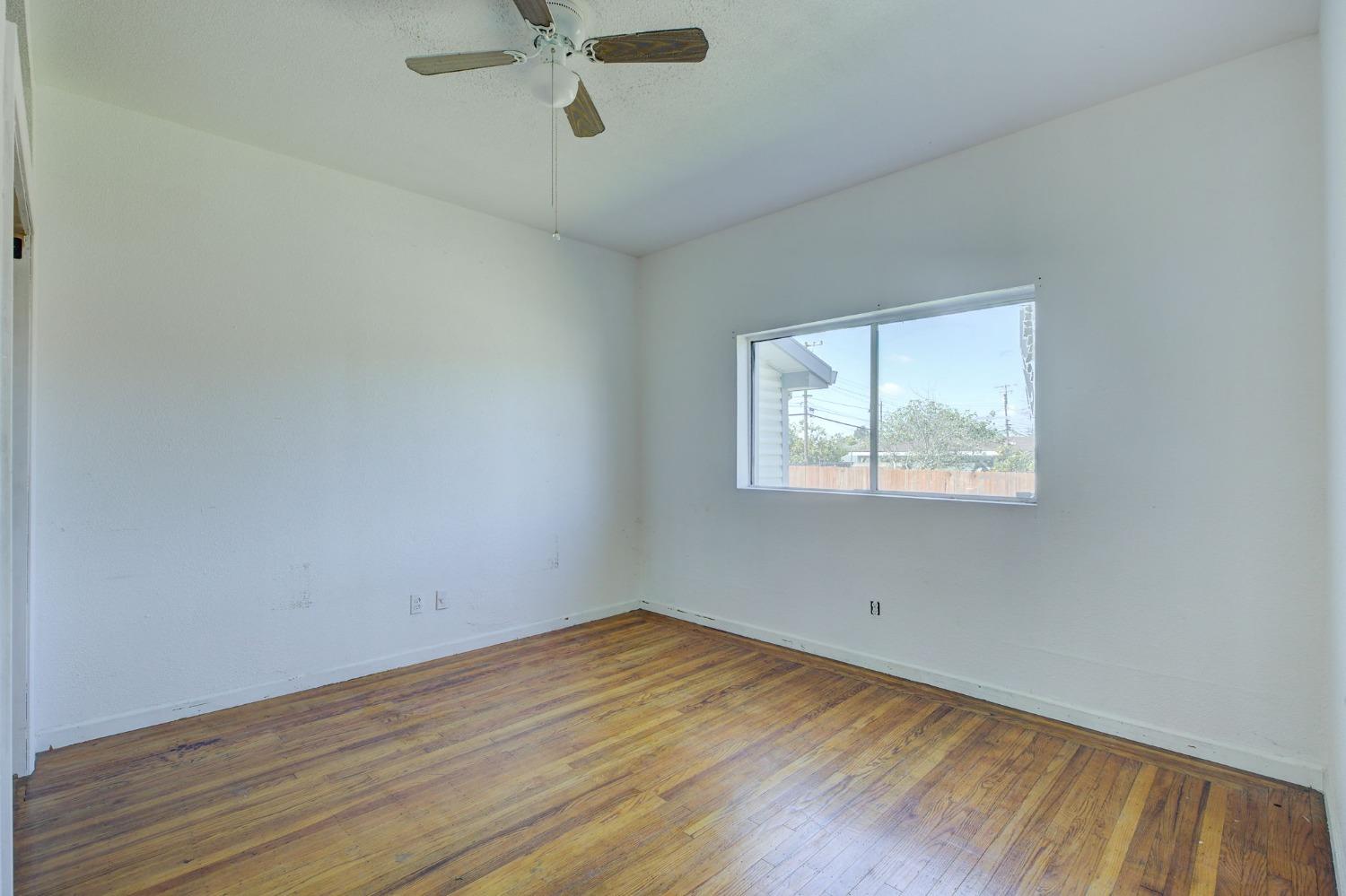 Detail Gallery Image 15 of 22 For 2515 Colfax St, Sacramento,  CA 95815 - 2 Beds | 1 Baths