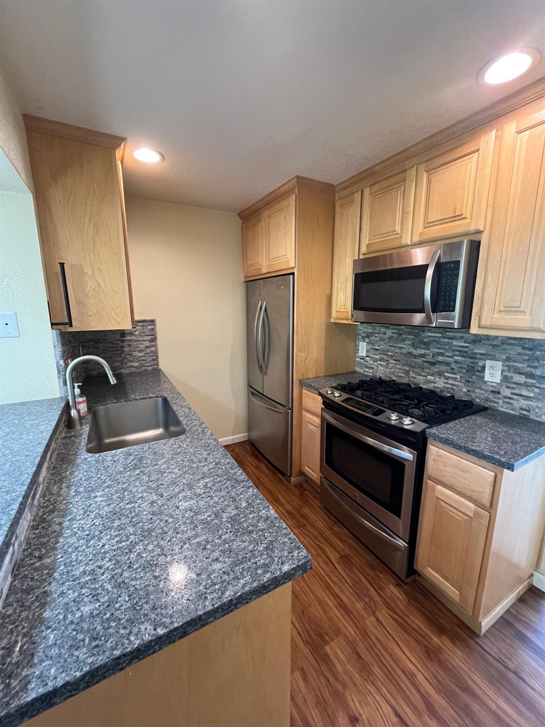 Detail Gallery Image 9 of 31 For 2769 Subec Ln, Soquel,  CA 95073 - 3 Beds | 1/1 Baths