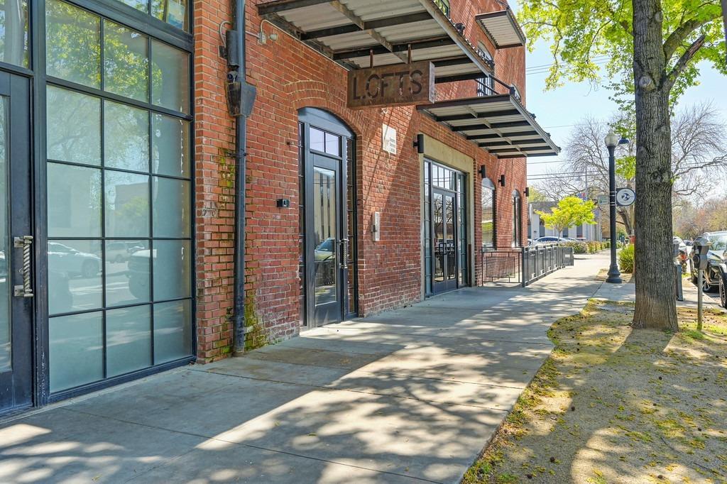 Detail Gallery Image 3 of 34 For 1725 14th St #208,  Sacramento,  CA 95811 - 1 Beds | 1 Baths