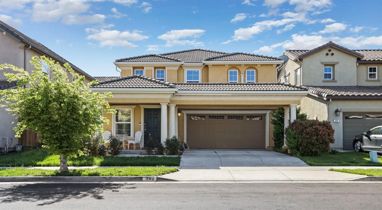 Detail Gallery Image 3 of 42 For 362 Craftsman Dr, Lathrop,  CA 95330 - 4 Beds | 2/1 Baths