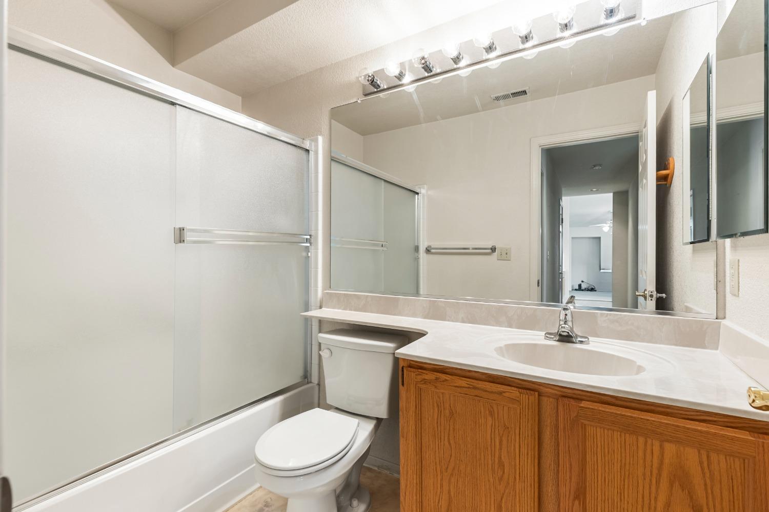 Detail Gallery Image 18 of 46 For 9701 Ranchwood Ct, Oakdale,  CA 95361 - 4 Beds | 2 Baths