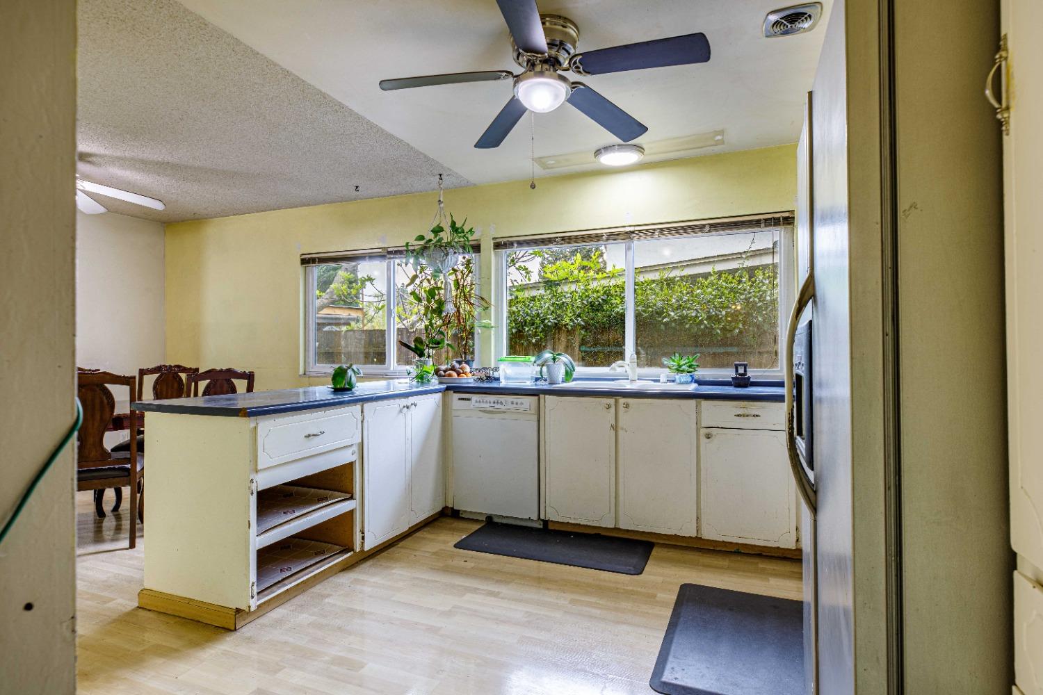 Detail Gallery Image 6 of 40 For 358 Conestoga Way, San Jose,  CA 95123 - 4 Beds | 2 Baths