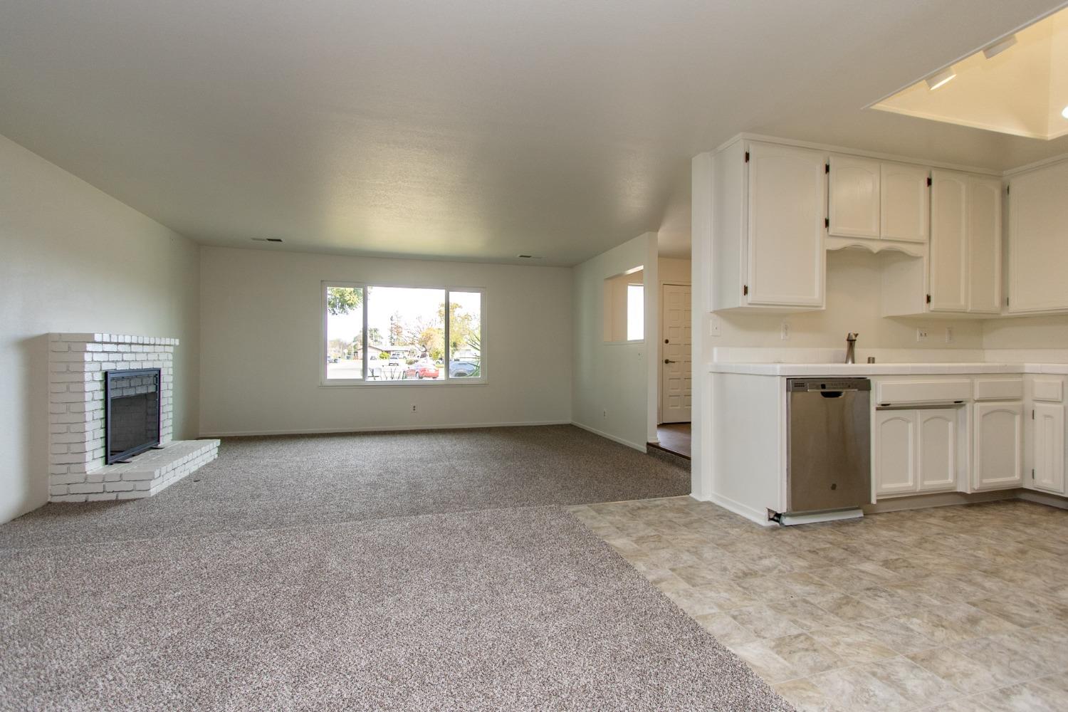 Detail Gallery Image 8 of 41 For 1860 Asbury Ct, Turlock,  CA 95382 - – Beds | – Baths