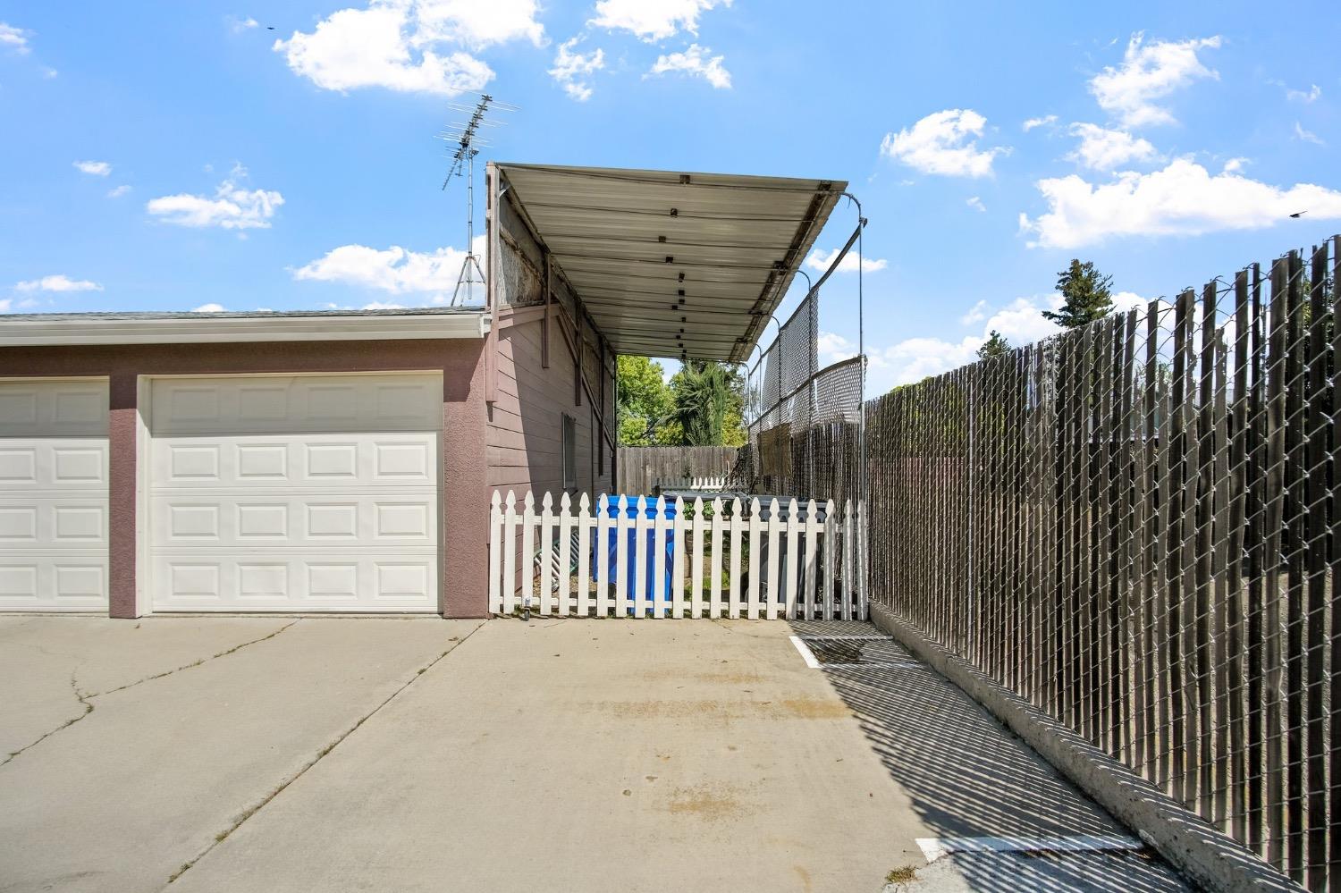 Detail Gallery Image 4 of 23 For 501 Montana Ave, Turlock,  CA 95380 - 2 Beds | 1 Baths