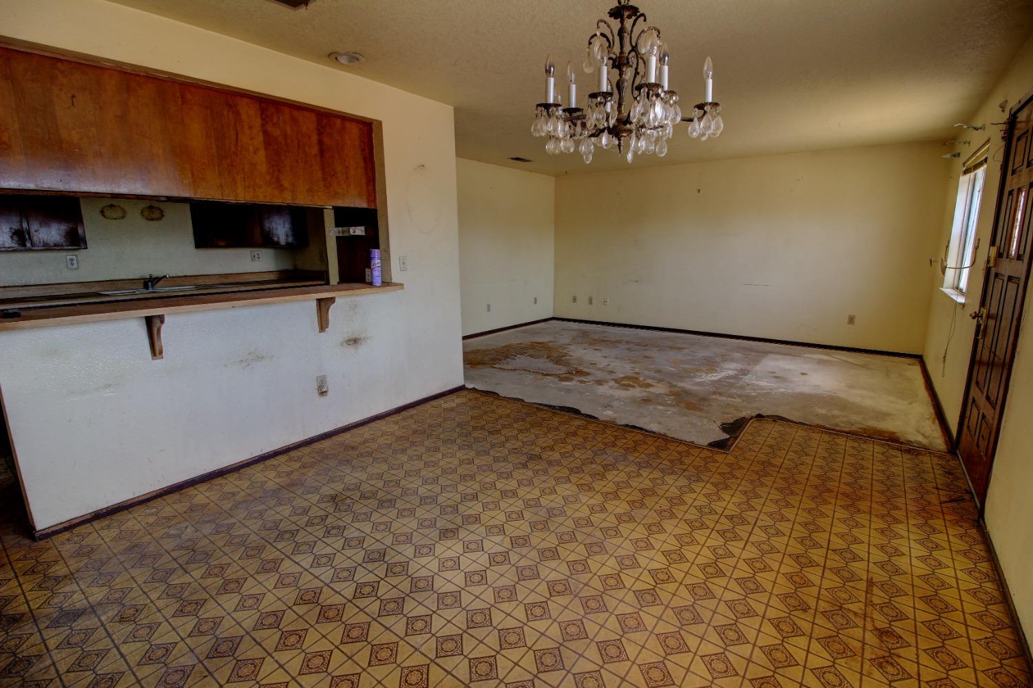 Hickory Avenue, Livingston, California image 14