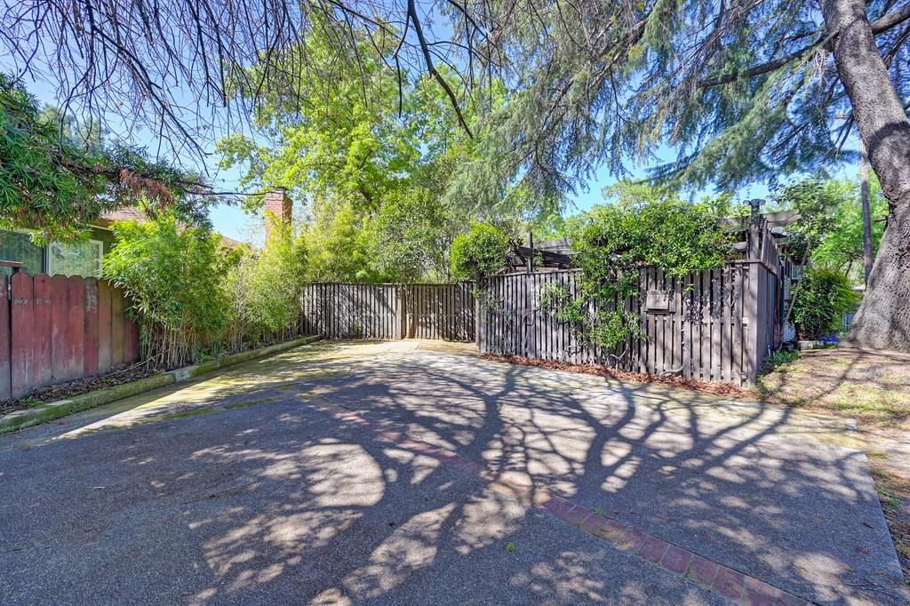 Detail Gallery Image 11 of 62 For 1515 Carlton Ave, Stockton,  CA 95203 - 3 Beds | 2 Baths