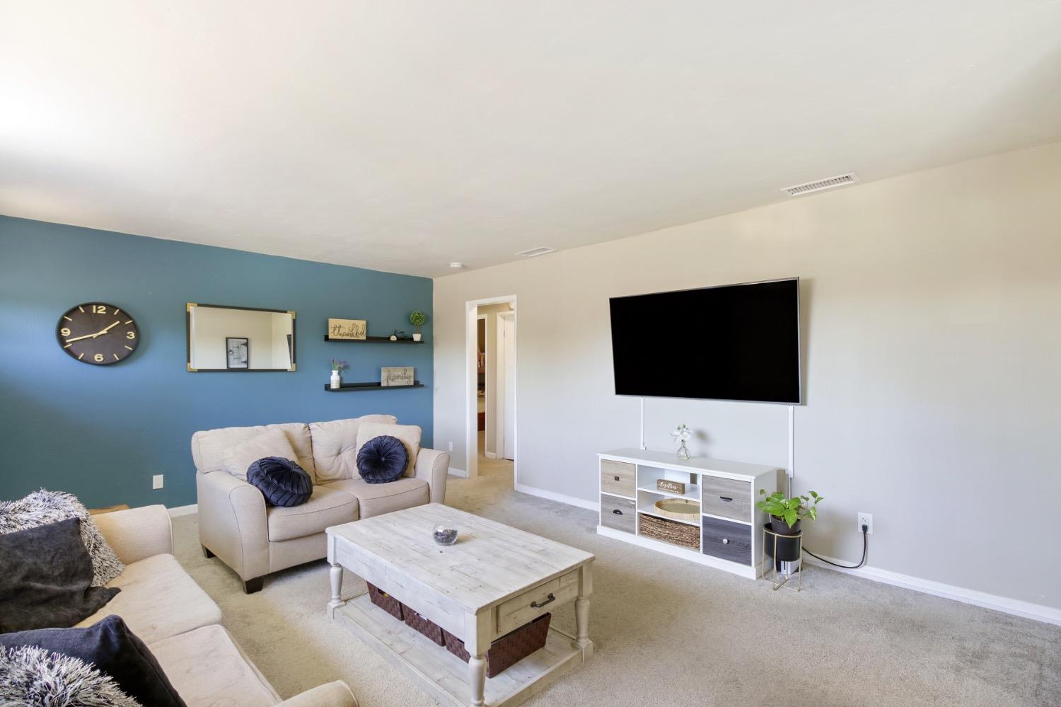 Detail Gallery Image 5 of 41 For 3401 Davidson Dr, Antelope,  CA 95843 - 3 Beds | 1 Baths