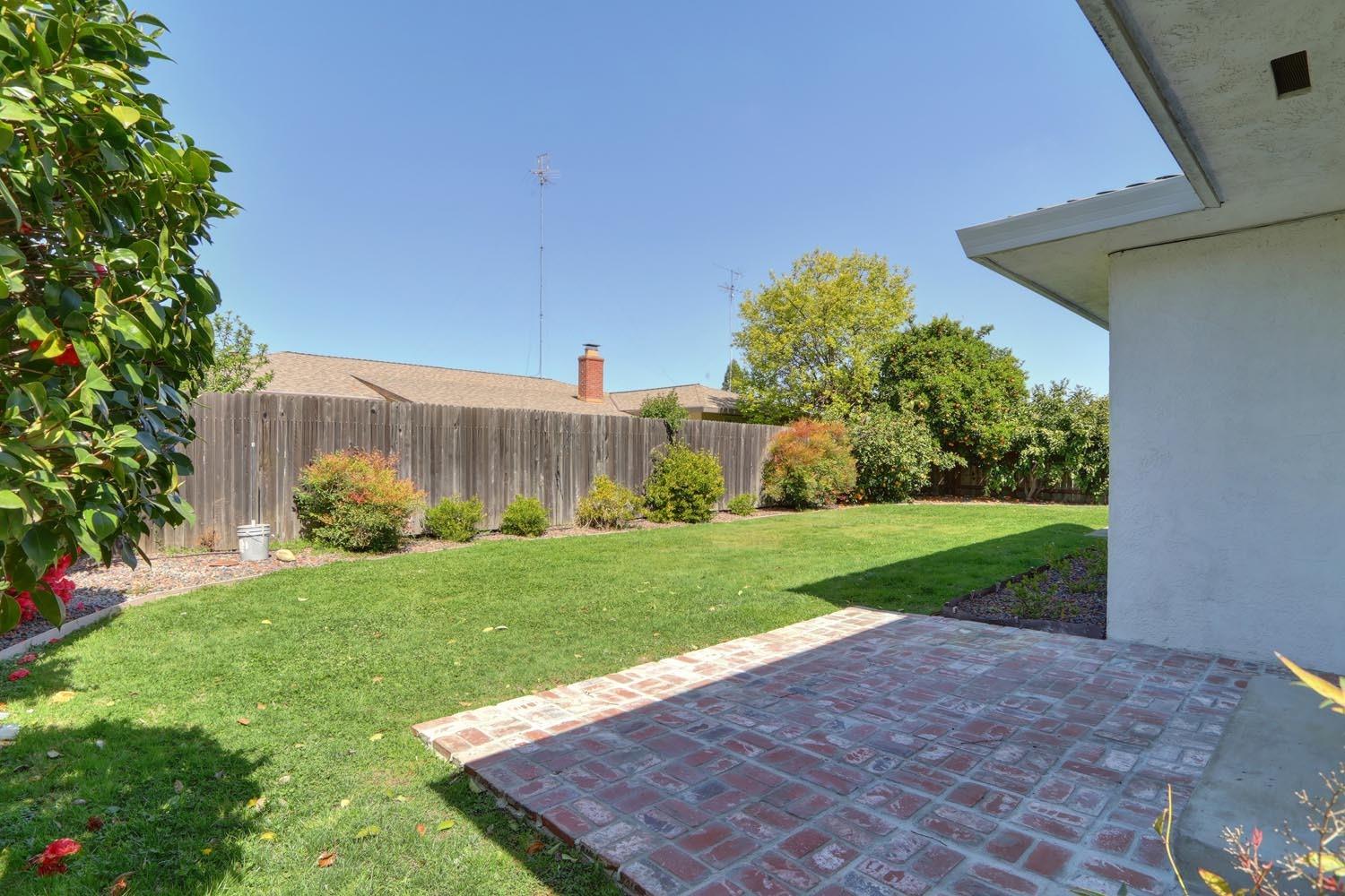 Detail Gallery Image 48 of 52 For 6392 Gloria Dr, Sacramento,  CA 95831 - 3 Beds | 2 Baths