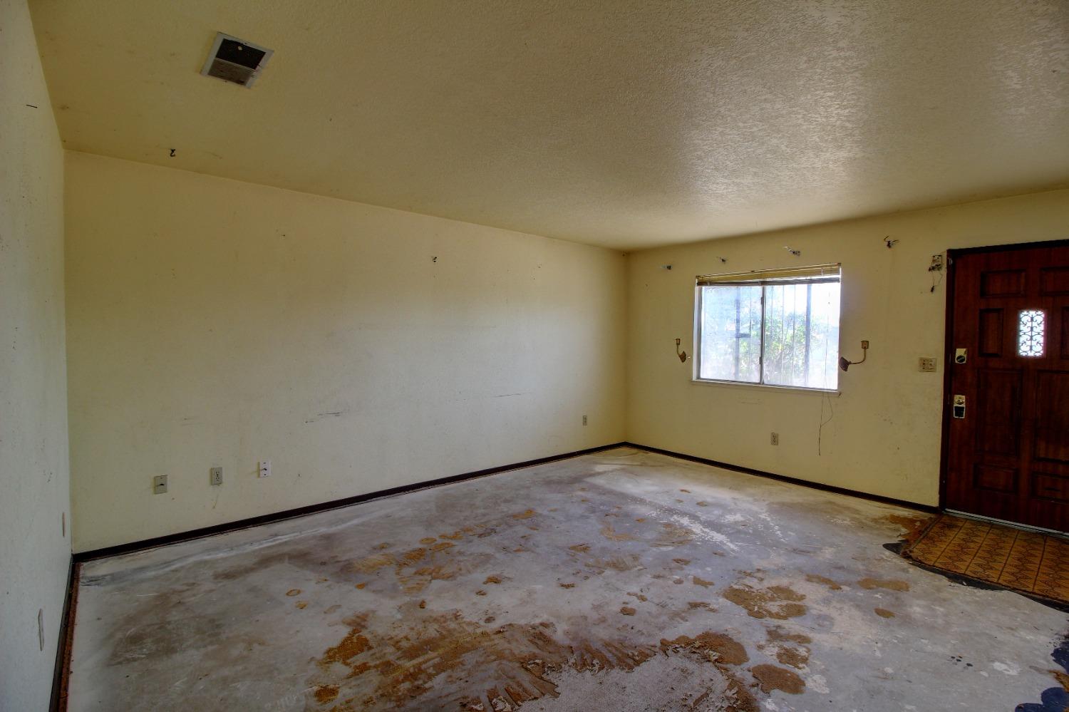 Hickory Avenue, Livingston, California image 15