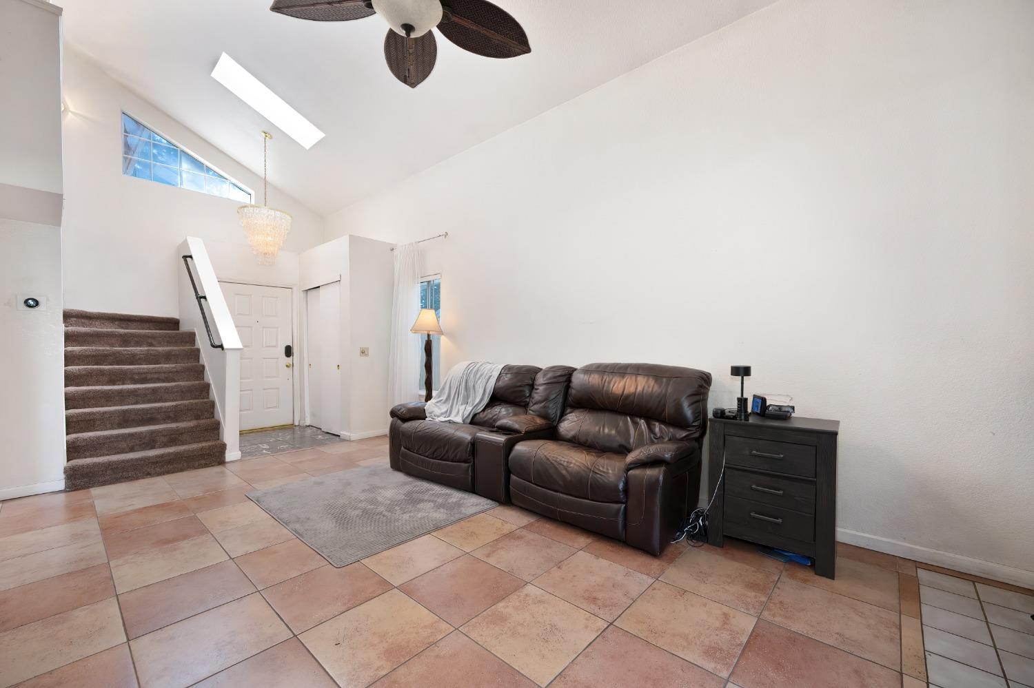 Fallon Woods Way, Rio Linda, California image 7