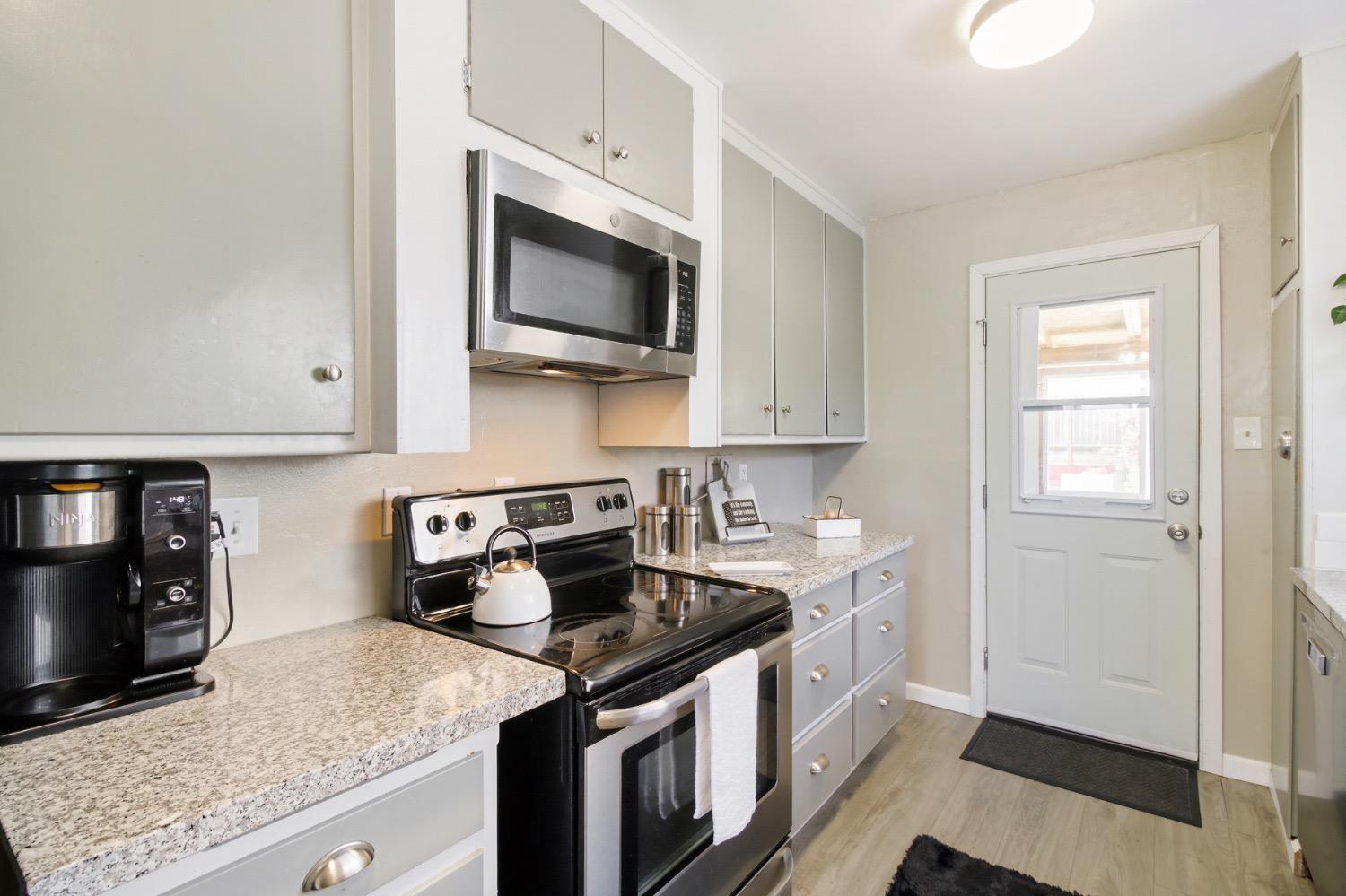 Detail Gallery Image 10 of 41 For 3401 Davidson Dr, Antelope,  CA 95843 - 3 Beds | 1 Baths