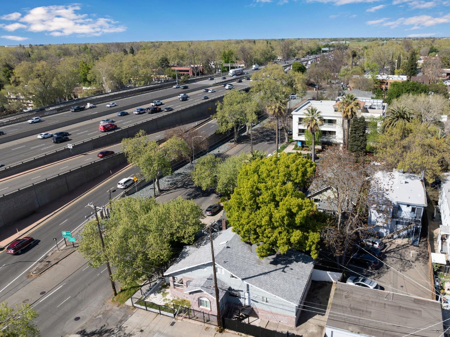 Detail Gallery Image 76 of 84 For 915 30th, Sacramento,  CA 95816 - 5 Beds | 2 Baths
