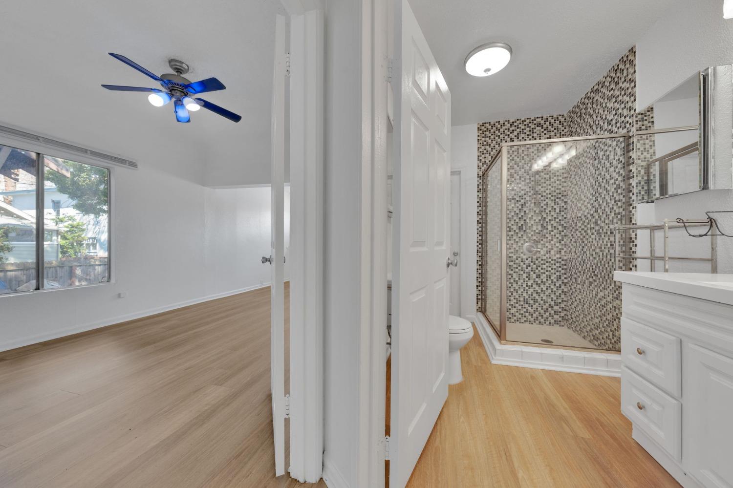 Detail Gallery Image 40 of 84 For 915 30th, Sacramento,  CA 95816 - 5 Beds | 2 Baths