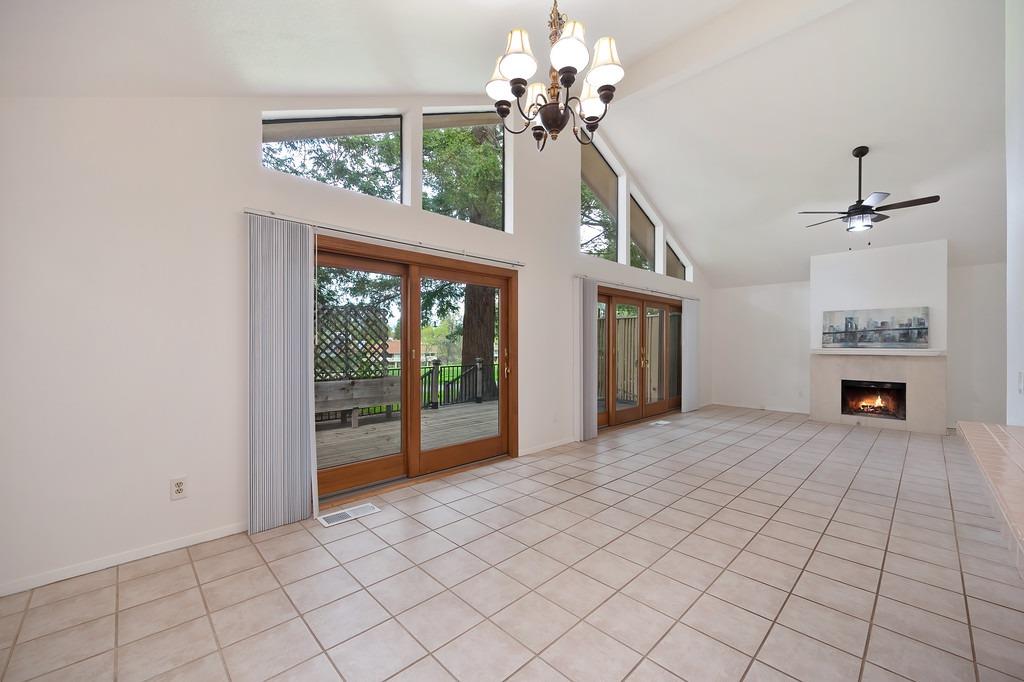 Detail Gallery Image 5 of 57 For 6804 Domingo Dr, Rancho Murieta,  CA 95683 - 2 Beds | 2 Baths