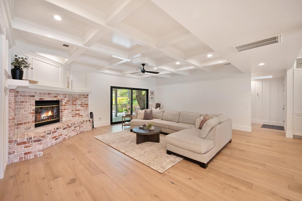 Detail Gallery Image 19 of 61 For 6616 via De Robles Dr, Rancho Murieta,  CA 95683 - 4 Beds | 3 Baths