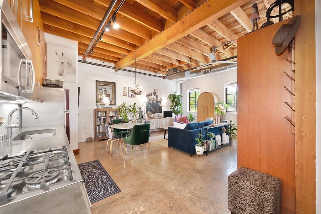 Detail Gallery Image 11 of 34 For 1725 14th St #208,  Sacramento,  CA 95811 - 1 Beds | 1 Baths