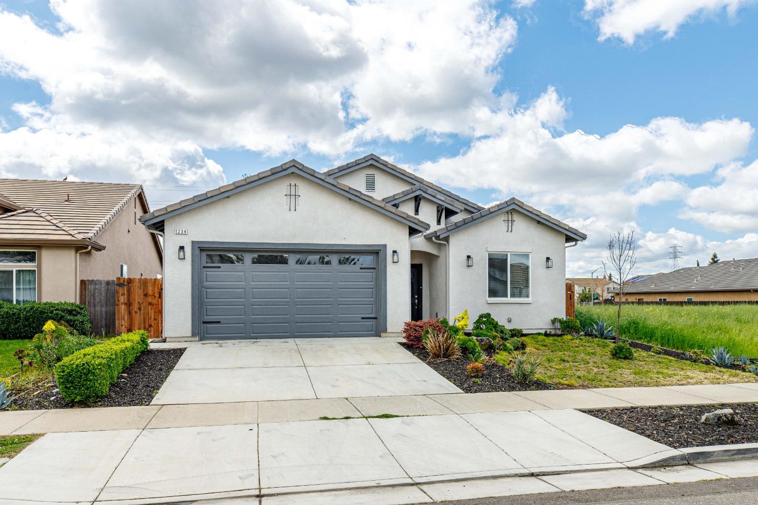 Detail Gallery Image 3 of 41 For 1234 Wildcat Dr, Merced,  CA 95348 - 4 Beds | 2 Baths