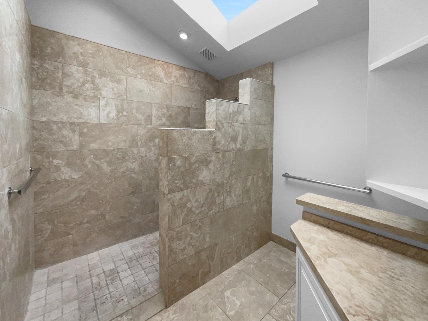 Detail Gallery Image 18 of 29 For 2002 Discovery Village Ln, Gold River,  CA 95670 - 3 Beds | 2/1 Baths