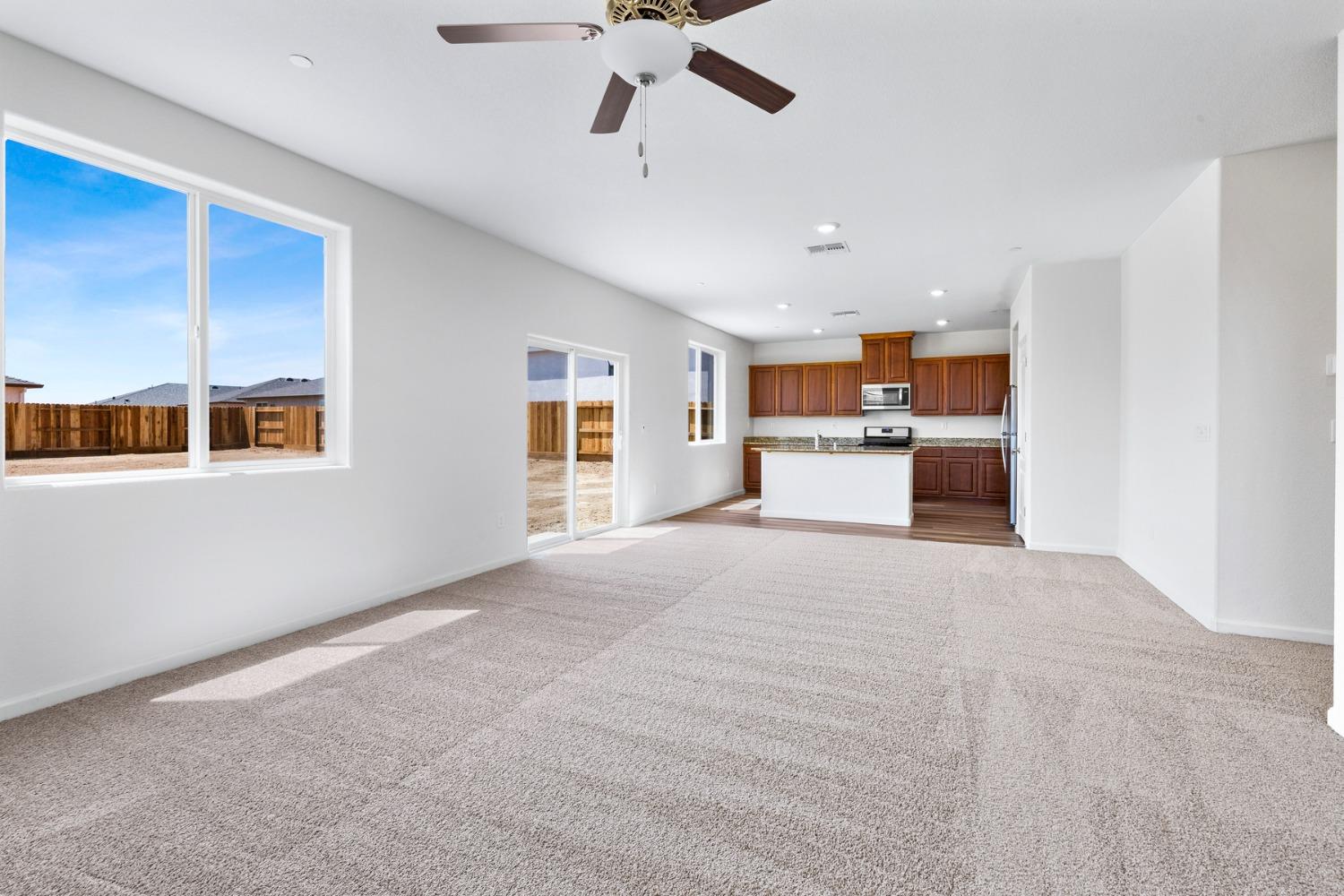 Detail Gallery Image 5 of 15 For 2150 Rita Ct, Linda,  CA 95901 - 5 Beds | 3 Baths