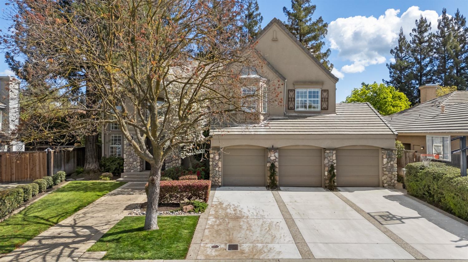 Detail Gallery Image 4 of 84 For 4583 Pine Valley Cir, Stockton,  CA 95219 - 5 Beds | 4 Baths