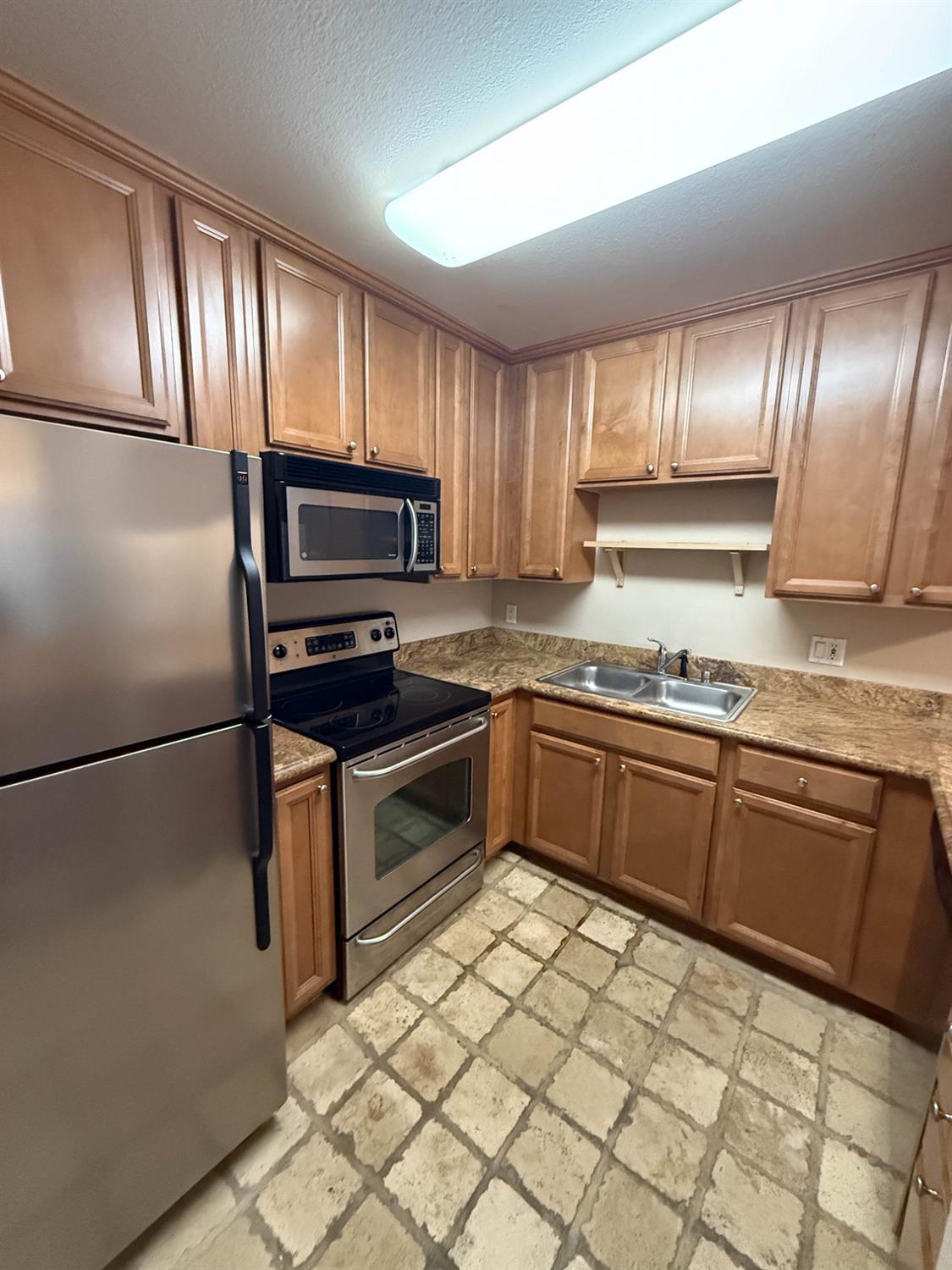 Photo #2: 225042124 Listing 