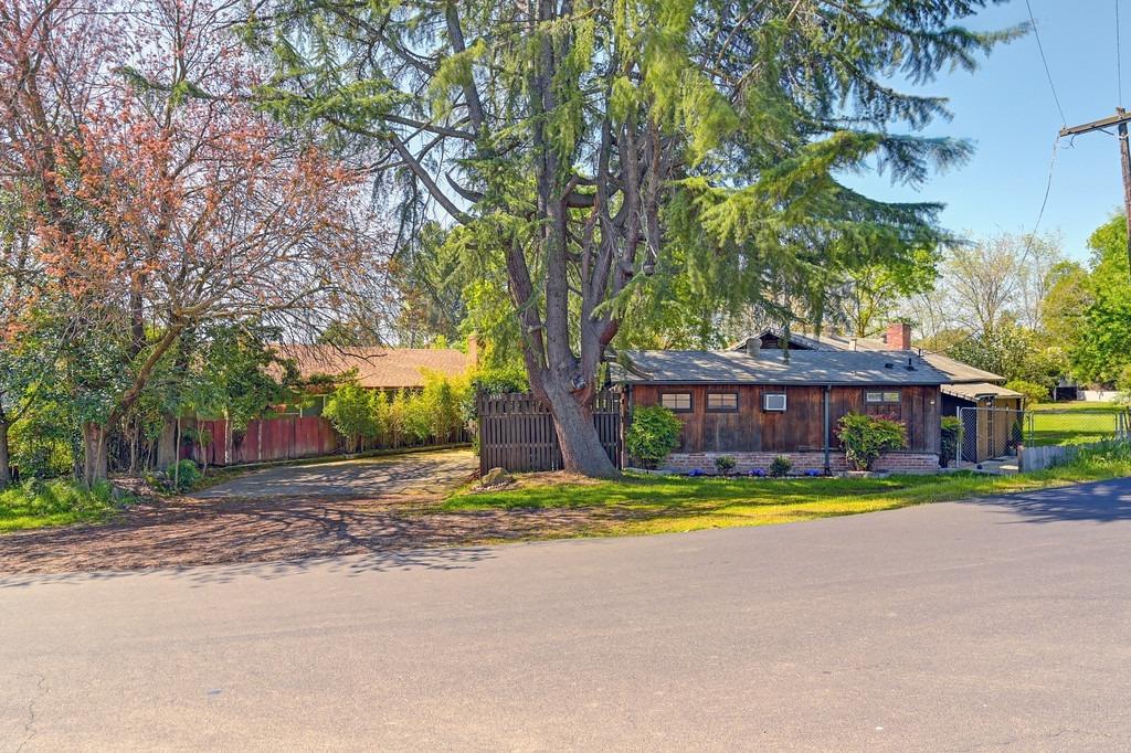 Detail Gallery Image 7 of 62 For 1515 Carlton Ave, Stockton,  CA 95203 - 3 Beds | 2 Baths