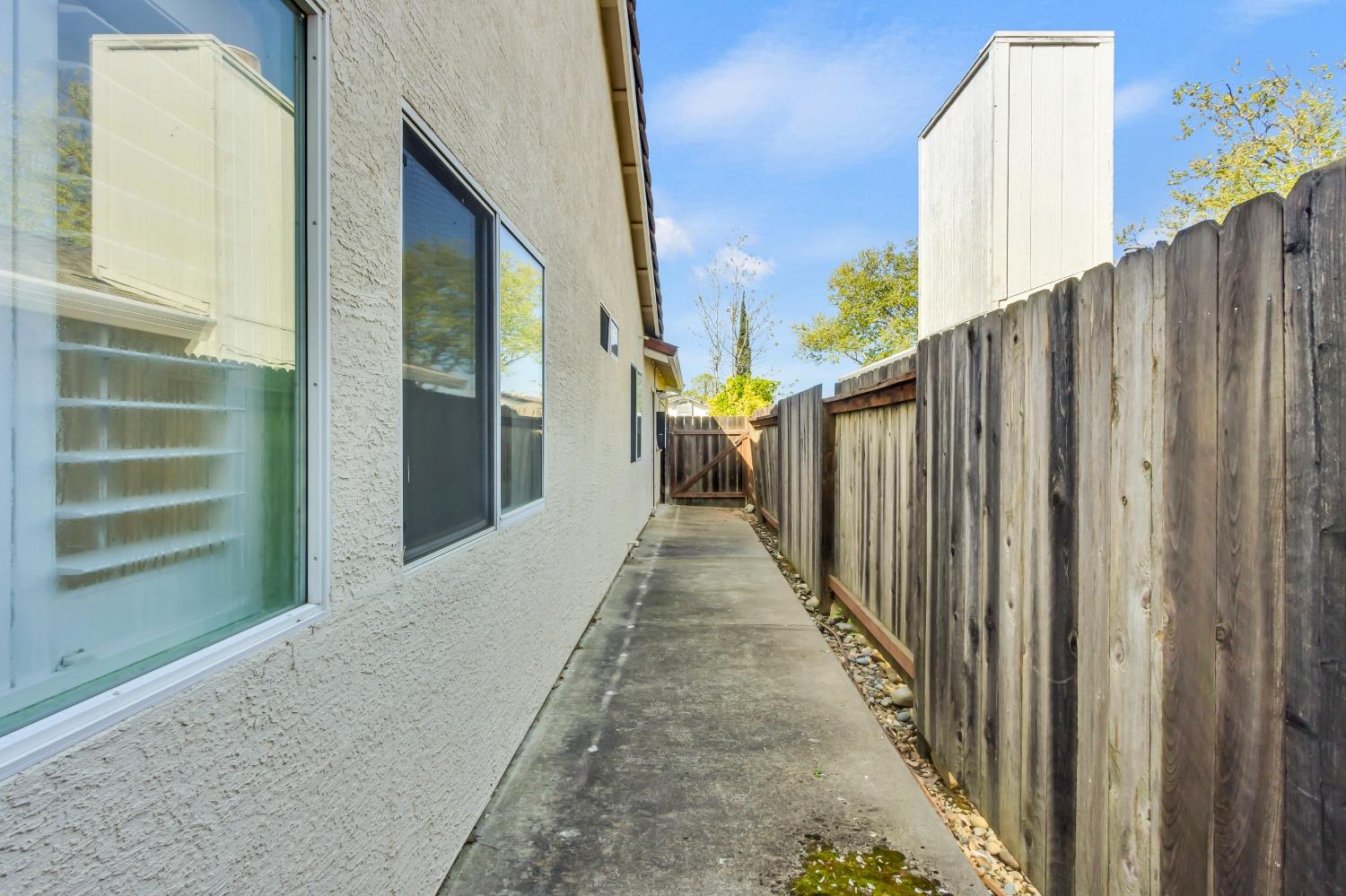 Detail Gallery Image 34 of 36 For 3729 Black Eagle Dr, Antelope,  CA 95843 - 4 Beds | 2 Baths