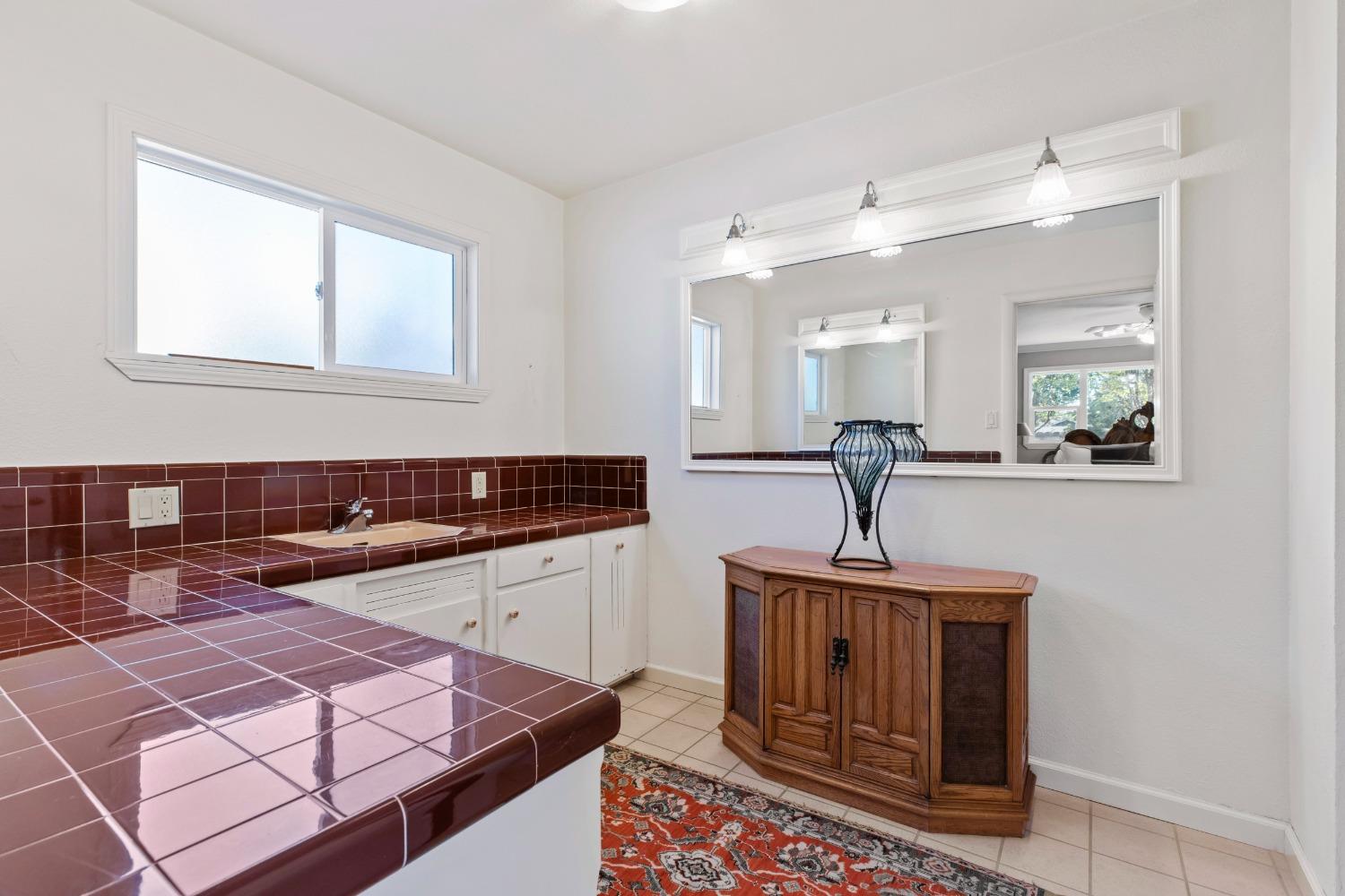 Detail Gallery Image 28 of 44 For 402 Northwood Dr, Modesto,  CA 95350 - 3 Beds | 2/1 Baths