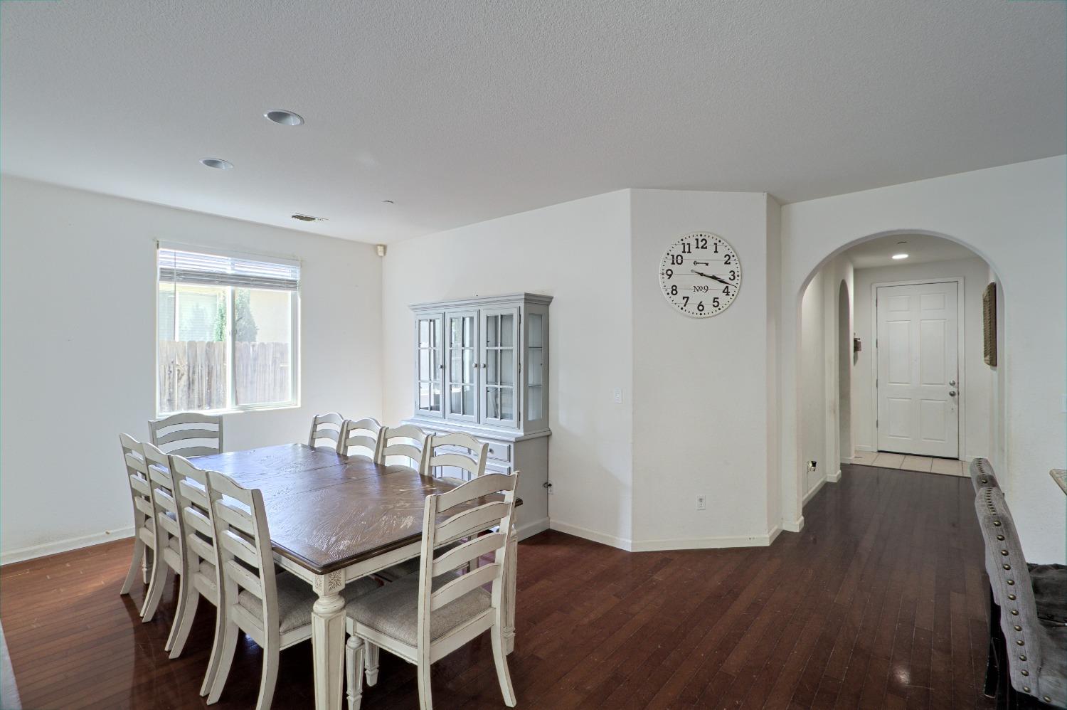 Detail Gallery Image 11 of 45 For 25775 Grafton, Esparto,  CA 95627 - 5 Beds | 3 Baths