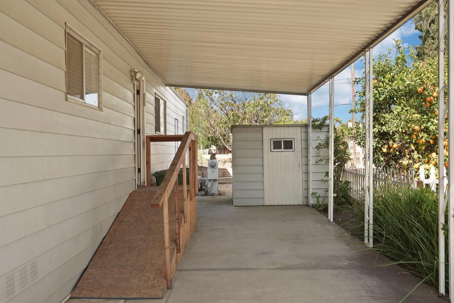 Detail Gallery Image 5 of 44 For 216 San Juan Dr, Lodi,  CA 95240 - 3 Beds | 2 Baths
