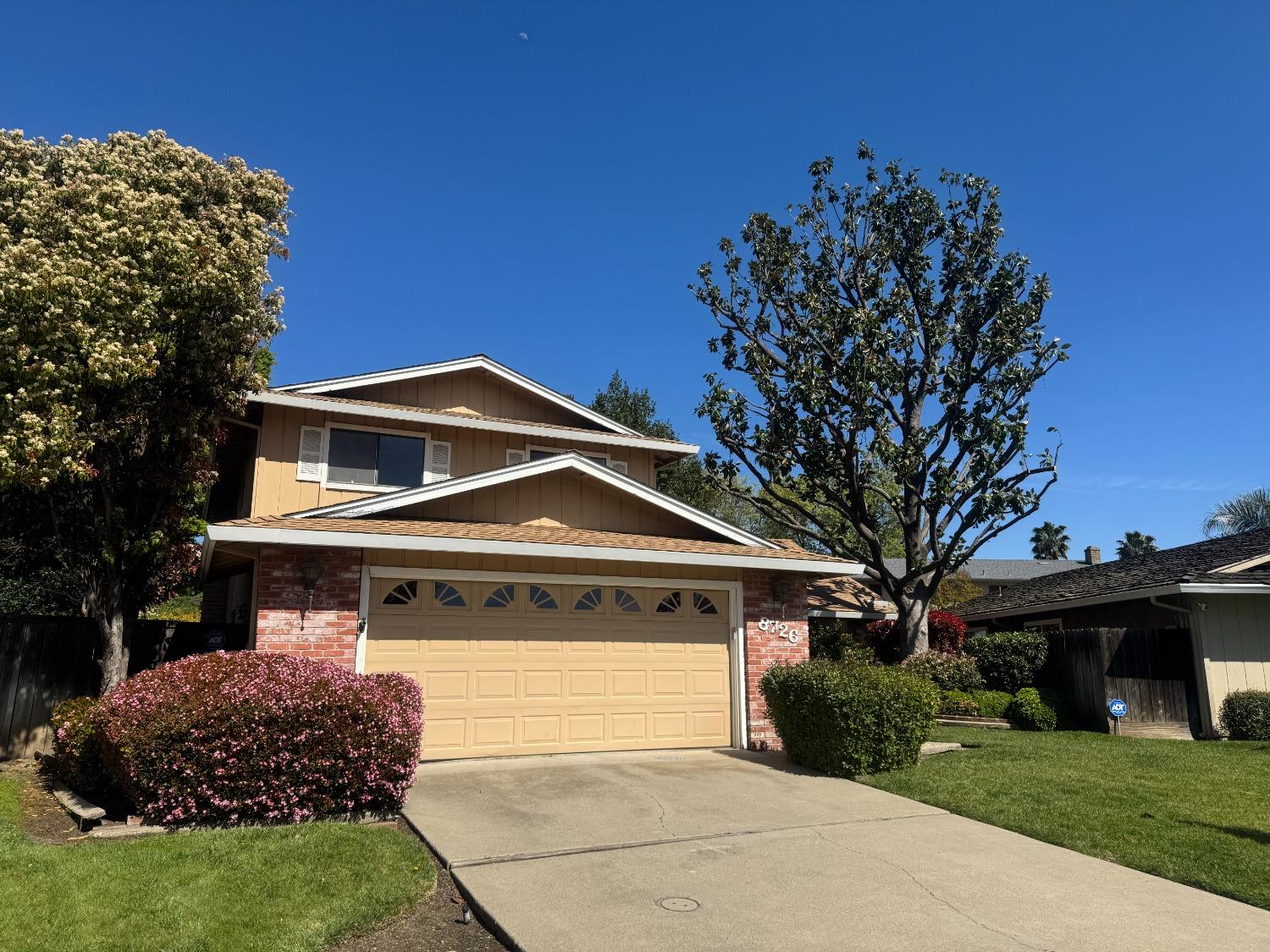Oak Knoll Court, Stockton, California image 2